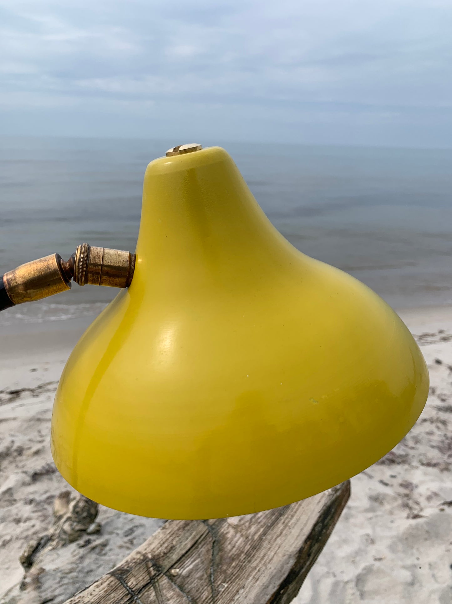 Vintage lampa med IBM-reklam