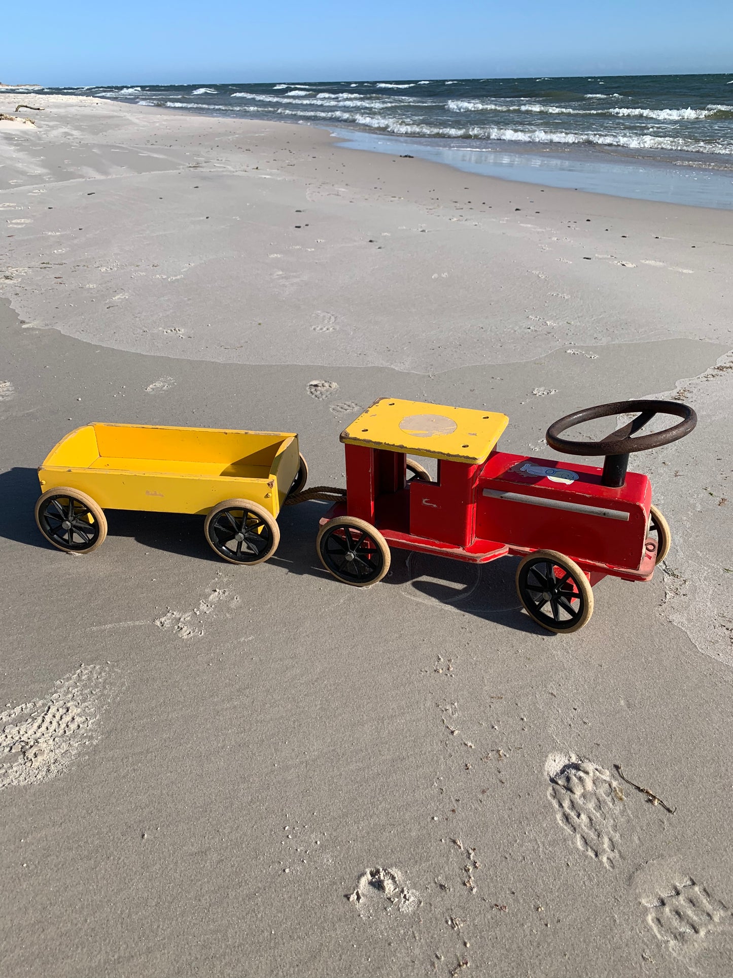 Stort BRIO tåg med vagn