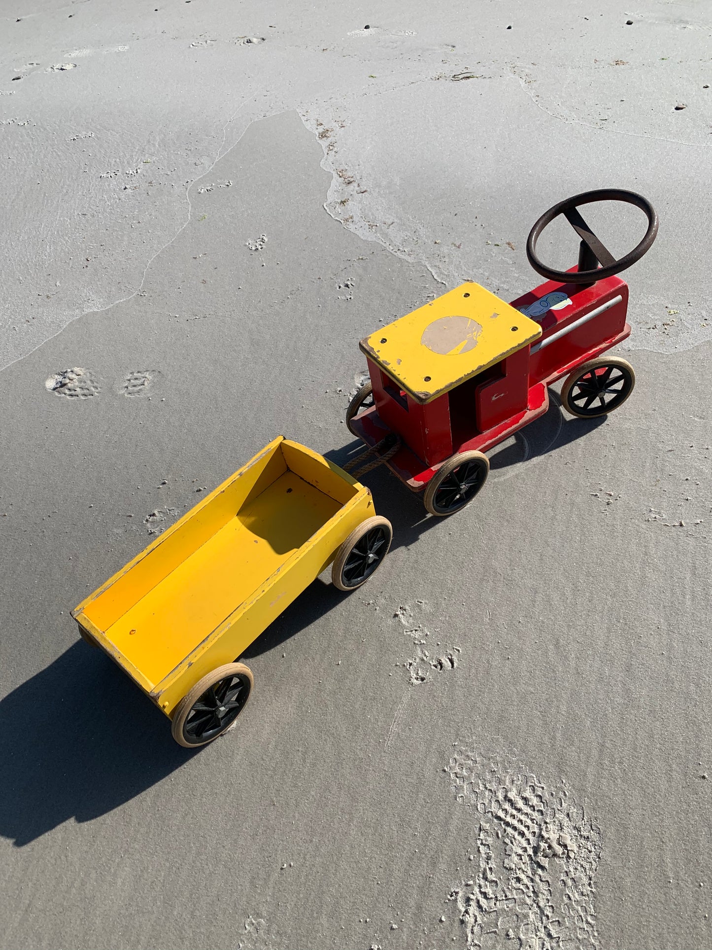 Stort BRIO tåg med vagn