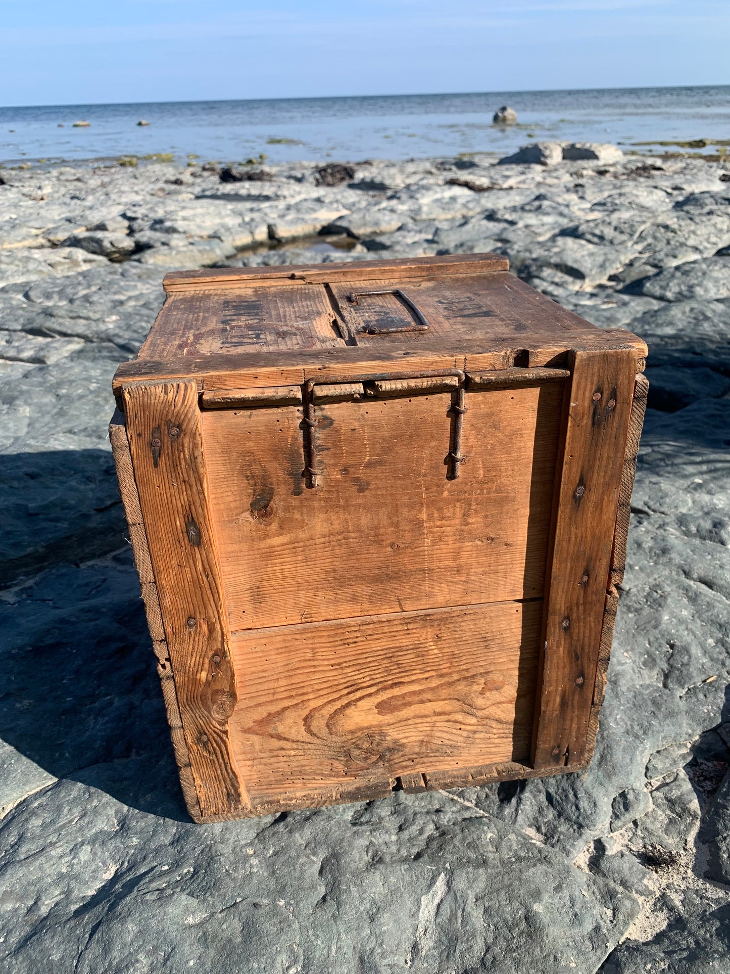 Ägglåda med lock