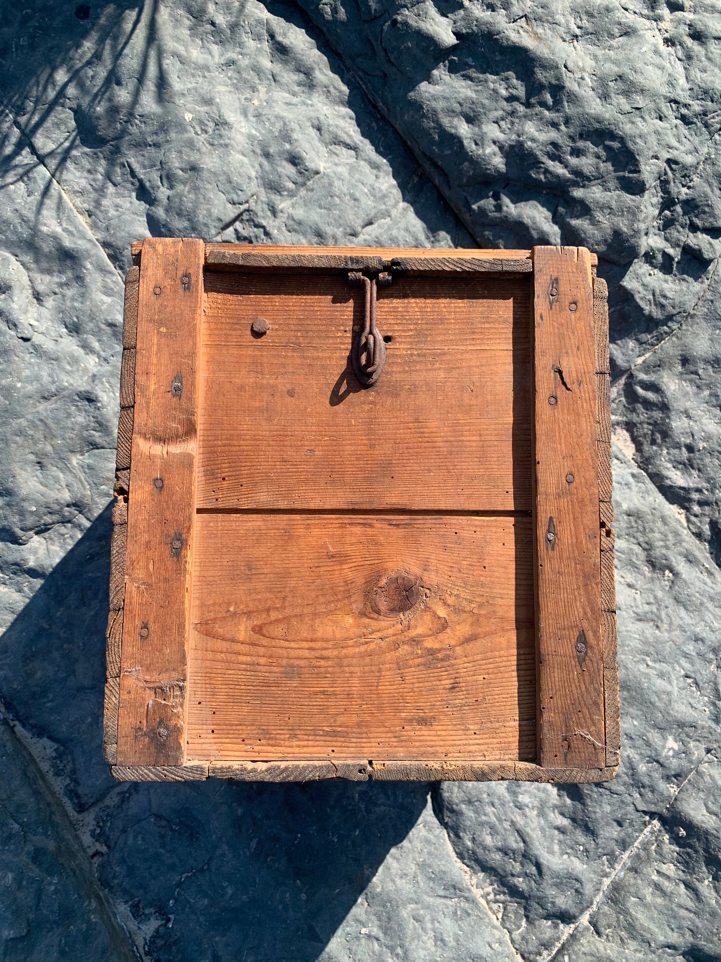 Ägglåda med lock