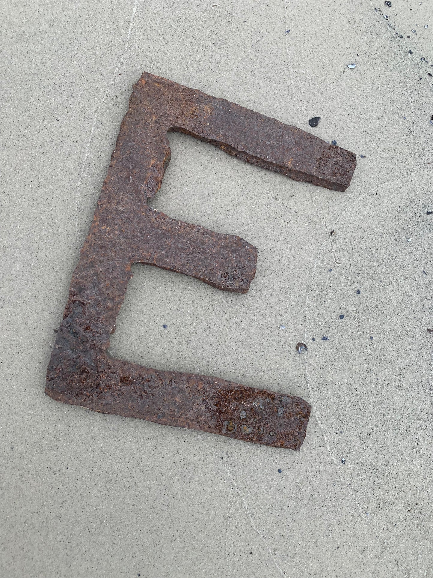 Bokstav - E