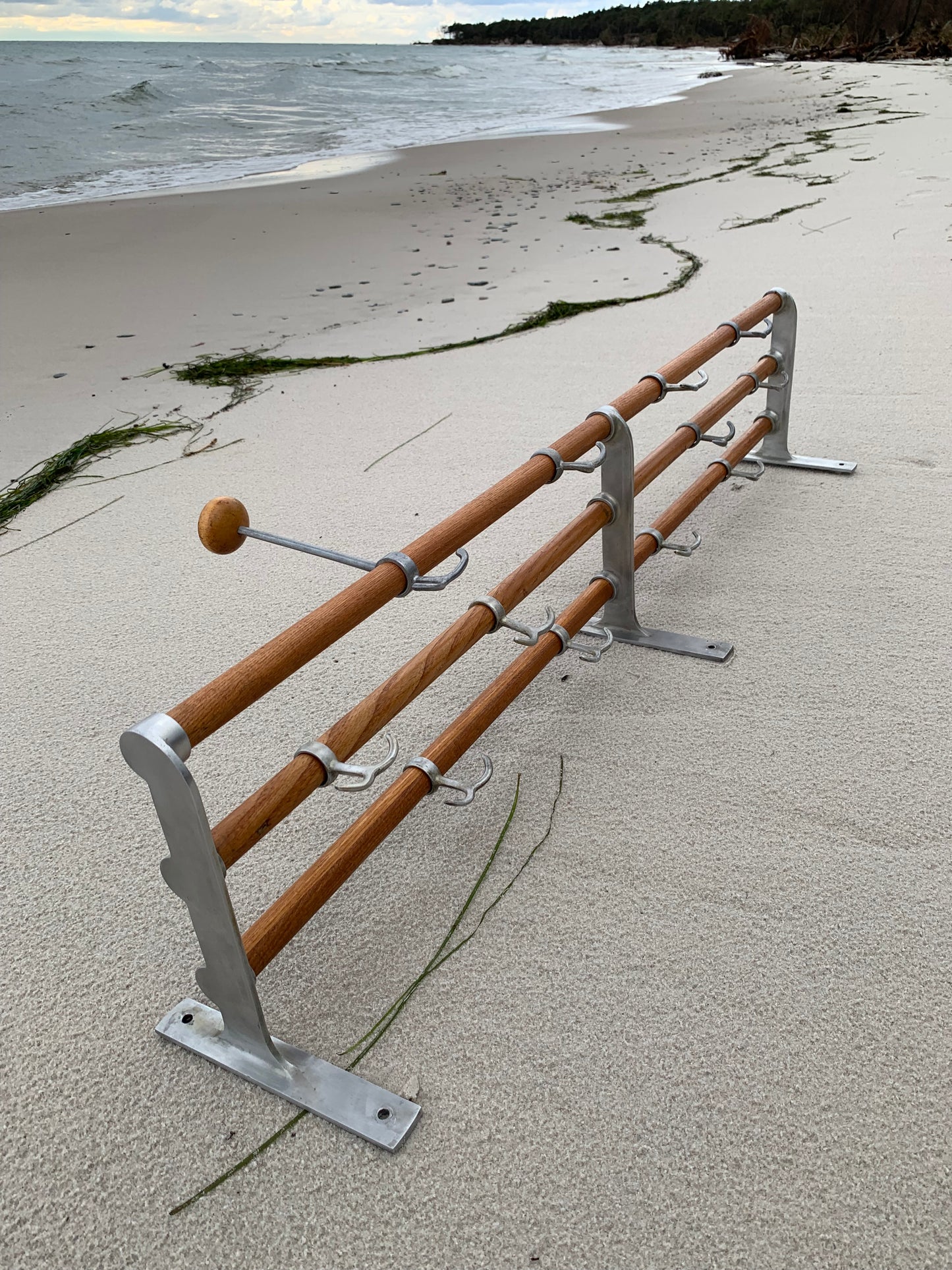 Hatthylla med hattkrok