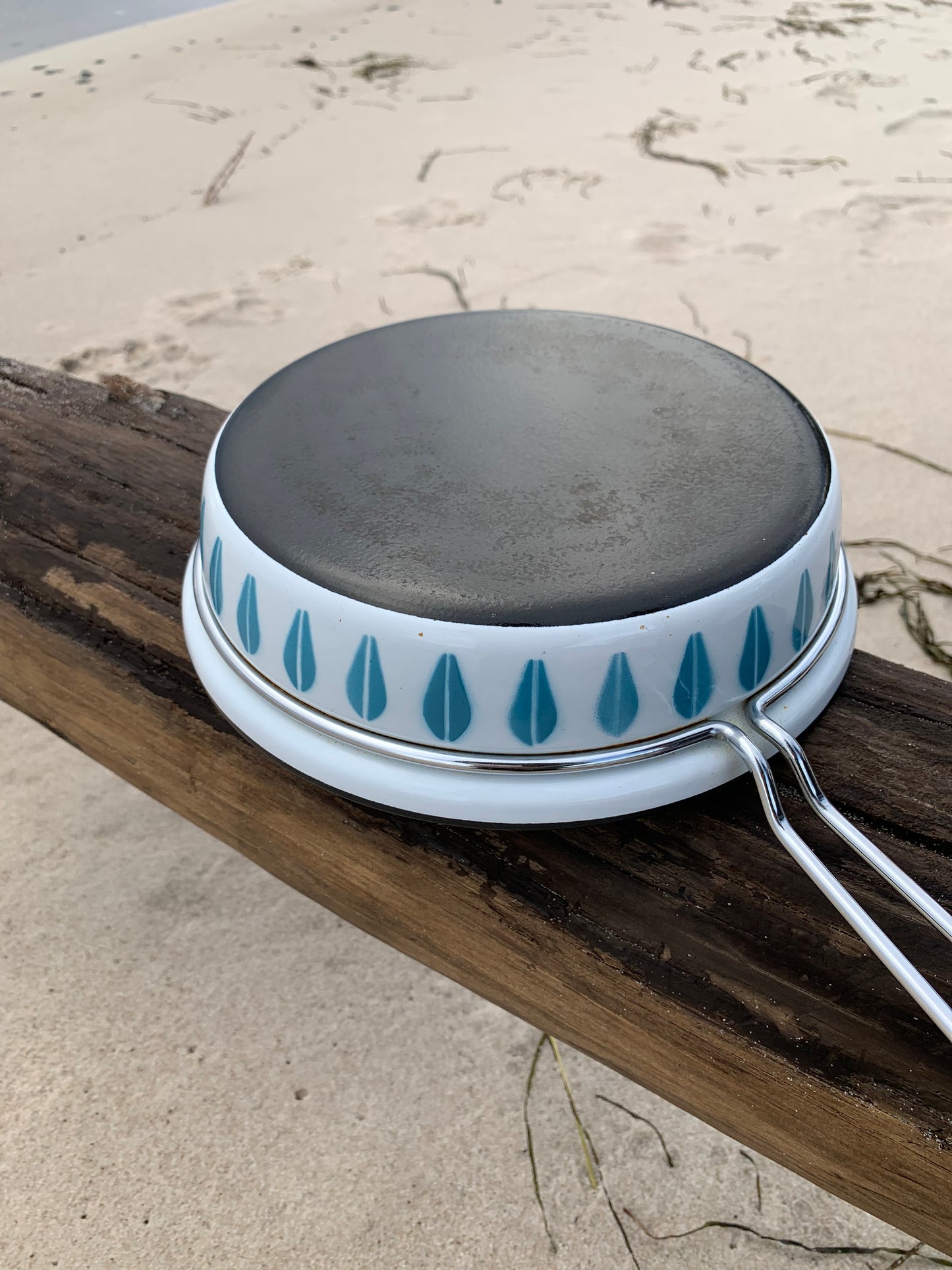 Cathrineholm Lotus emaljpanna med lock