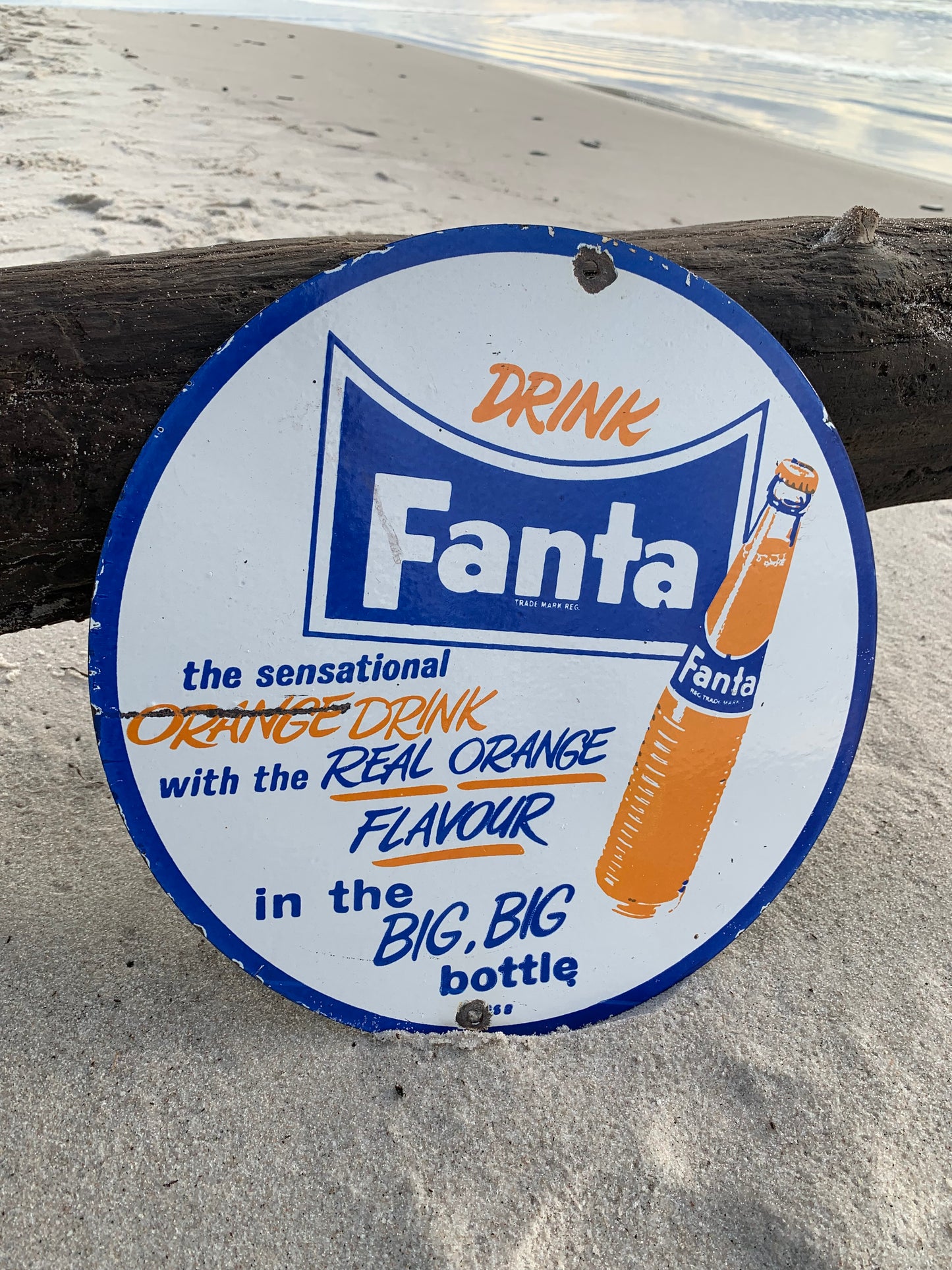 Gammal Fanta emaljskylt