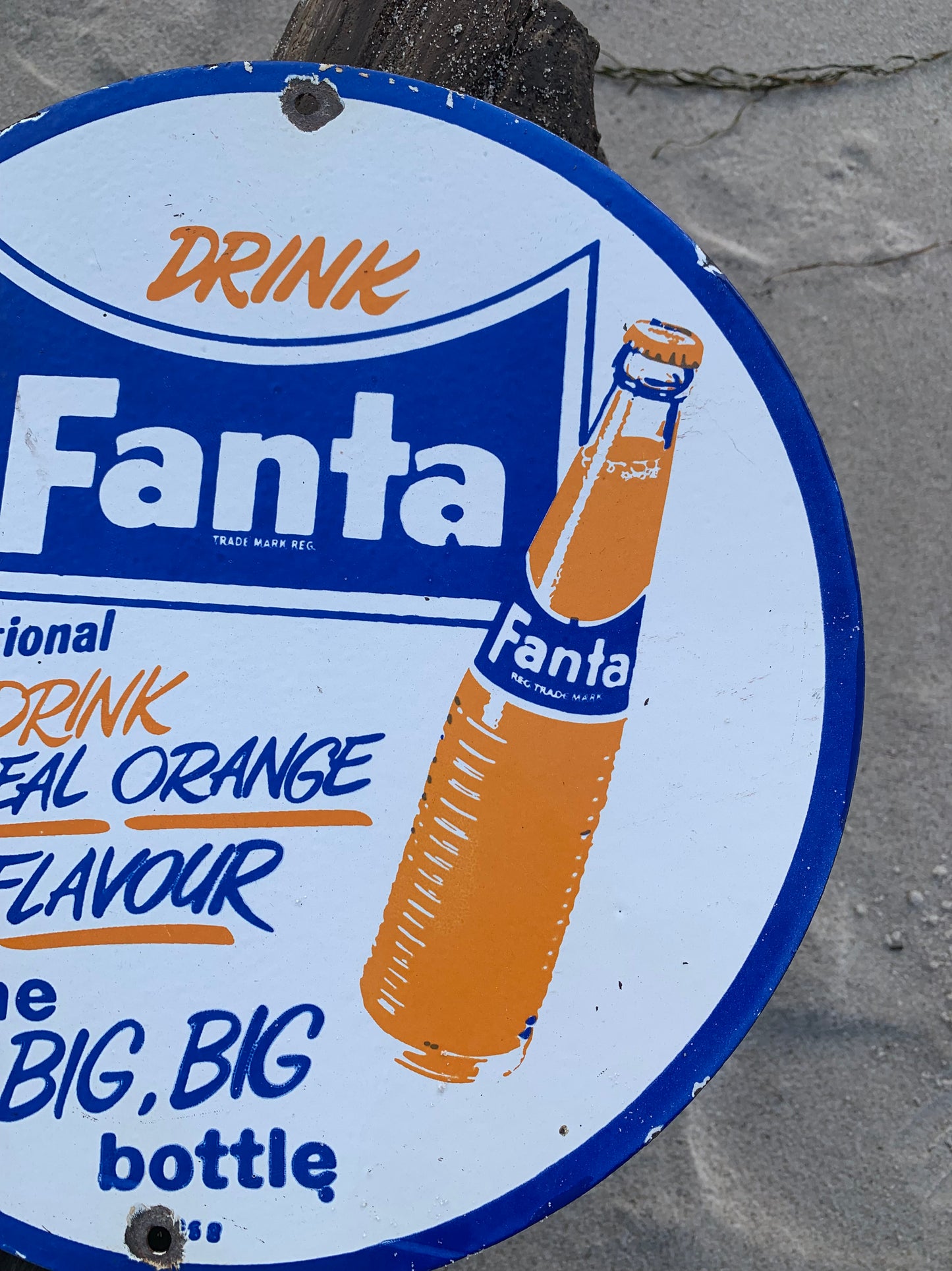 Gammal Fanta emaljskylt