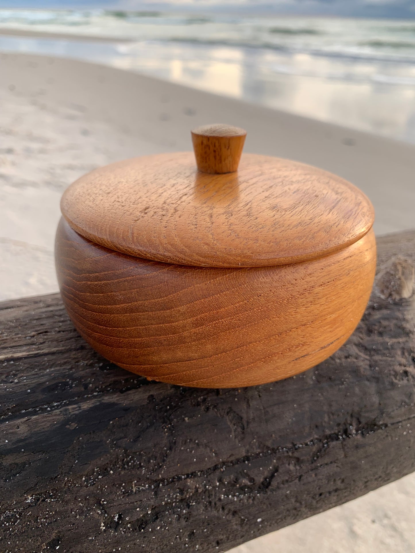 Teakburk med lock