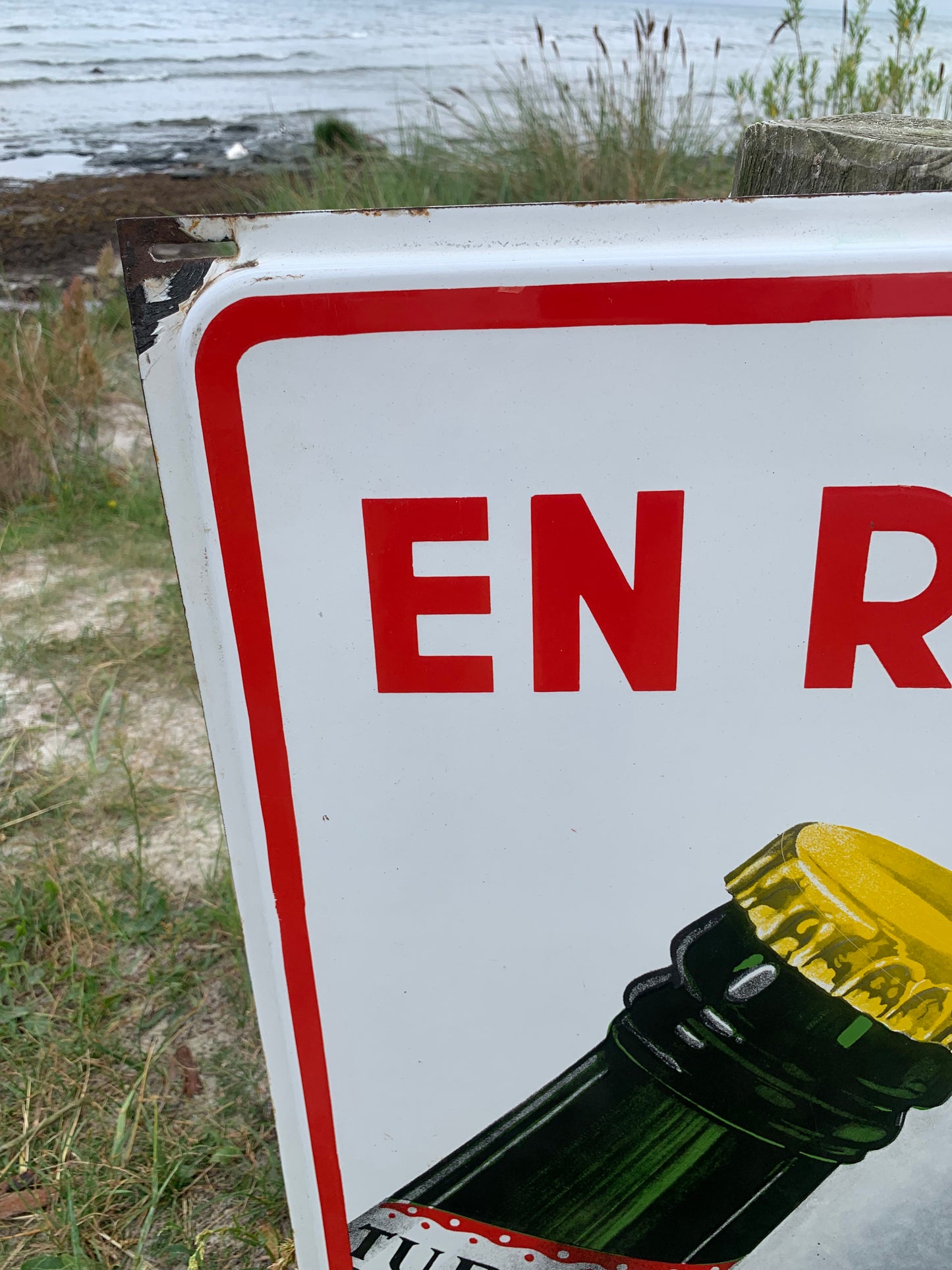 Emaljskylt - "Röd Tuborg"