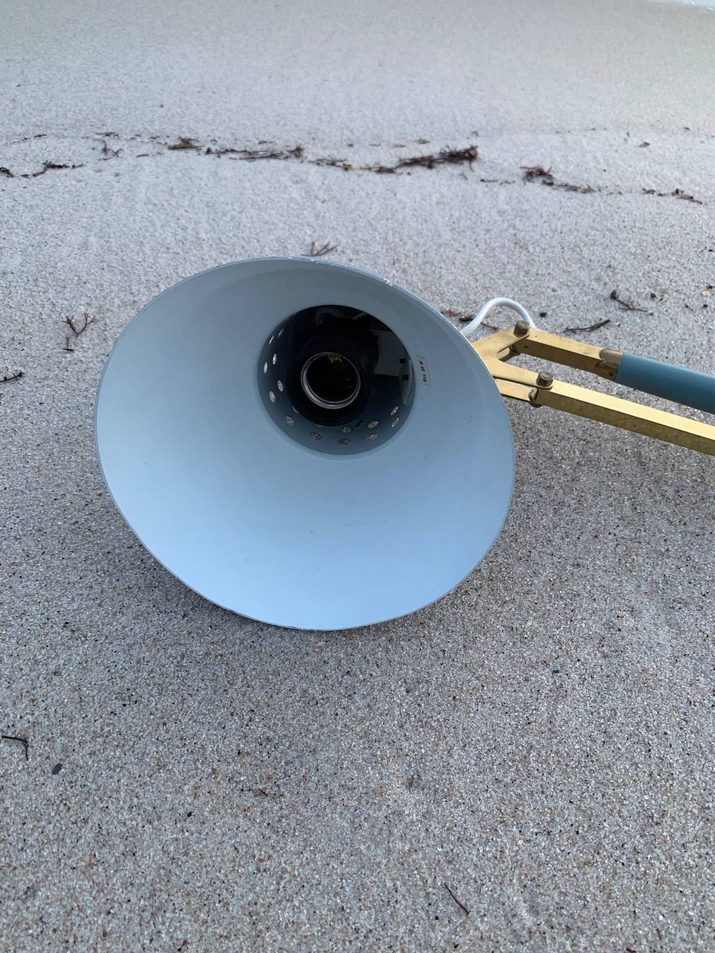 Arkitektonisk lampa med mässingsdetaljer - Grå/blå