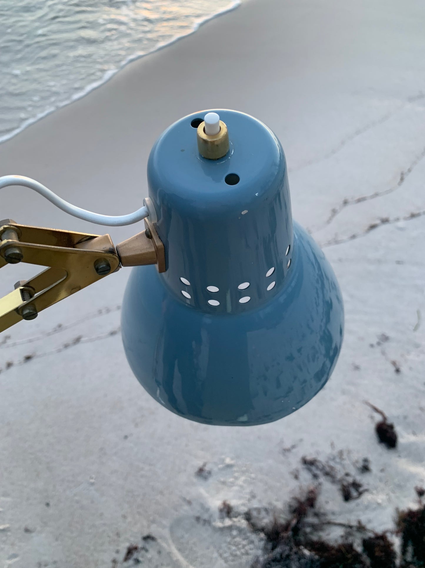 Arkitektonisk lampa med mässingsdetaljer - Grå/blå