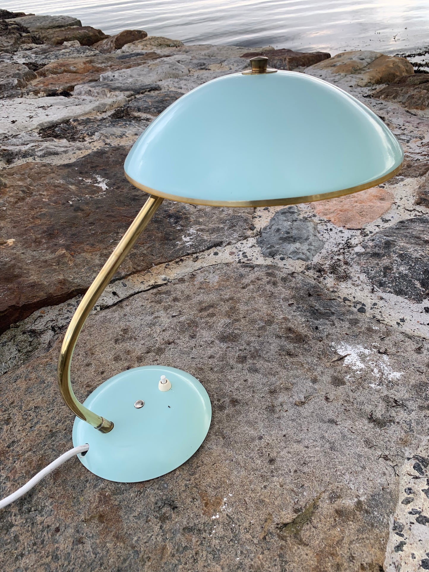 SIS vintagelampa - Original isblå och mässing