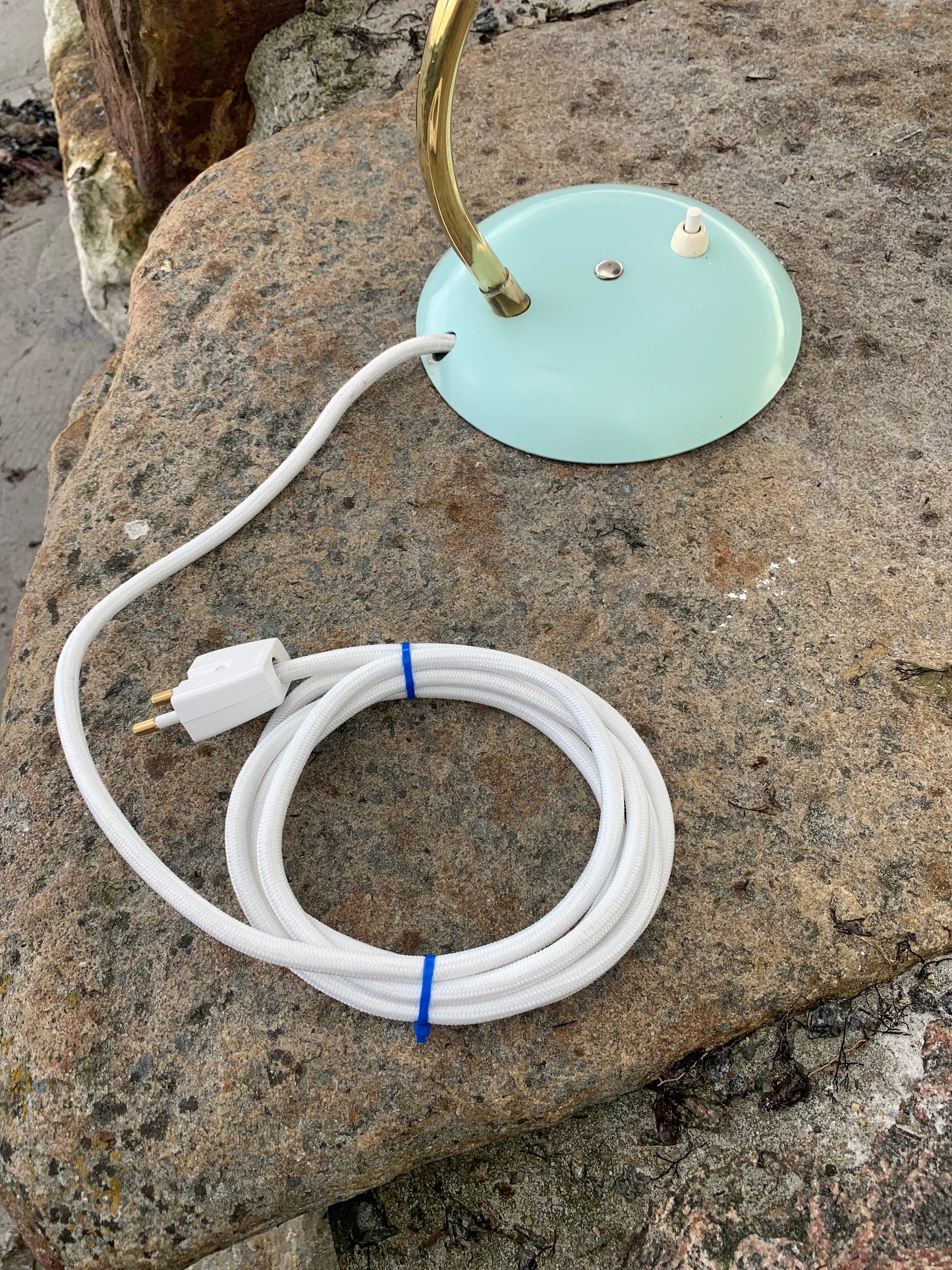SIS vintagelampa - Original isblå och mässing