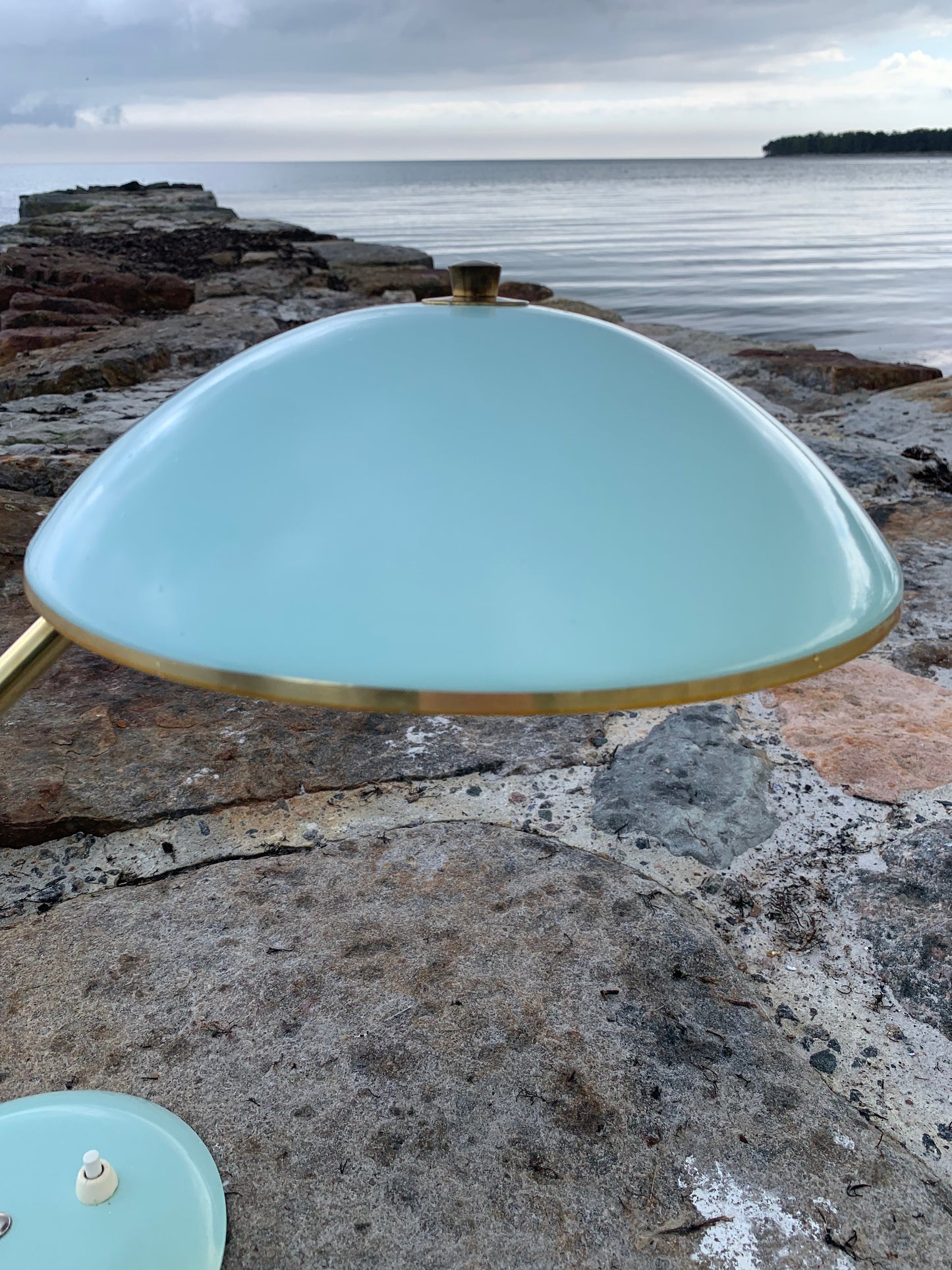 SIS vintagelampa - Original isblå och mässing