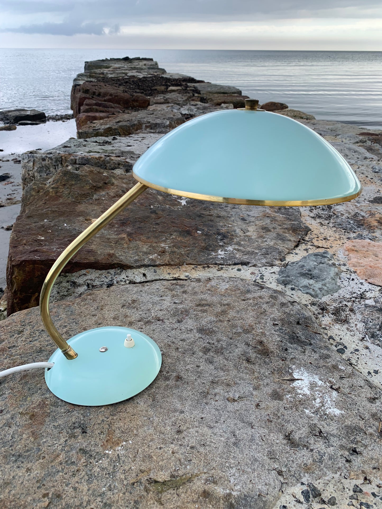 SIS vintagelampa - Original isblå och mässing