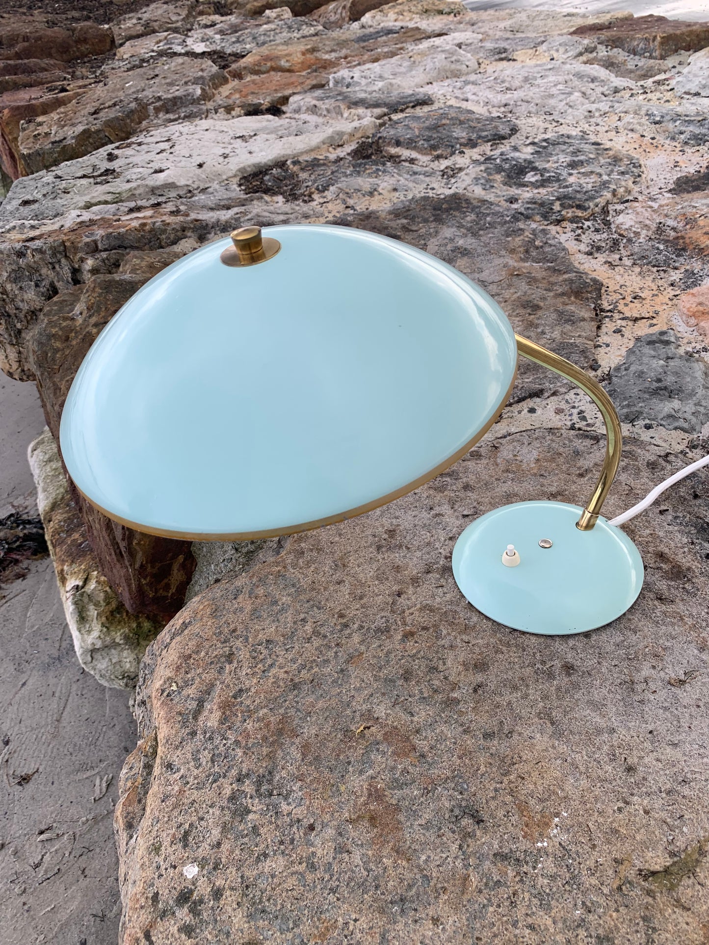 SIS vintagelampa - Original isblå och mässing