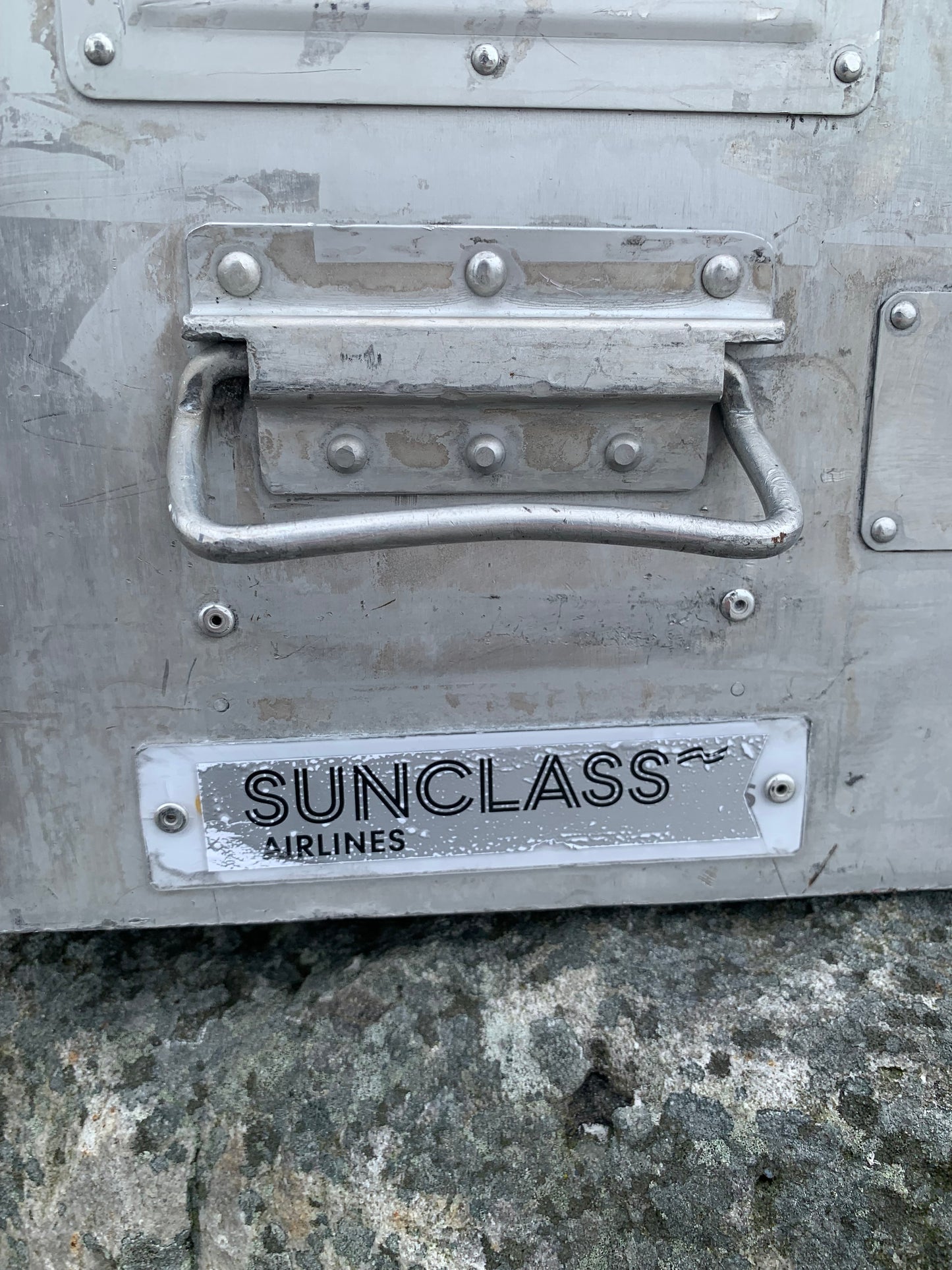 Kabinskåp från flygplan