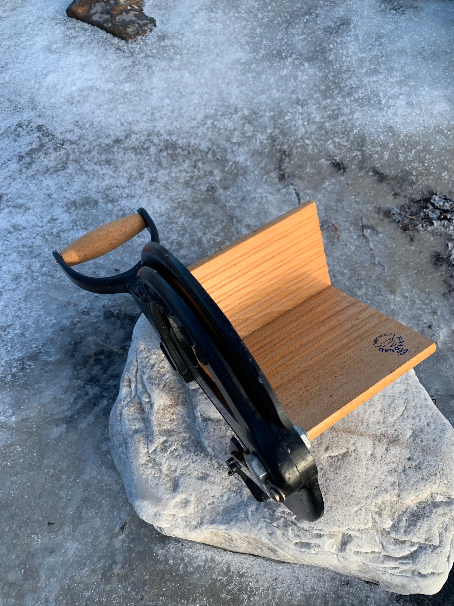 Raadvad brödskärare