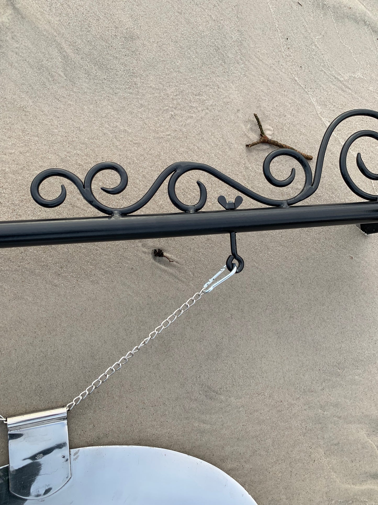 Fin gammal frisörskylt med skylthängare