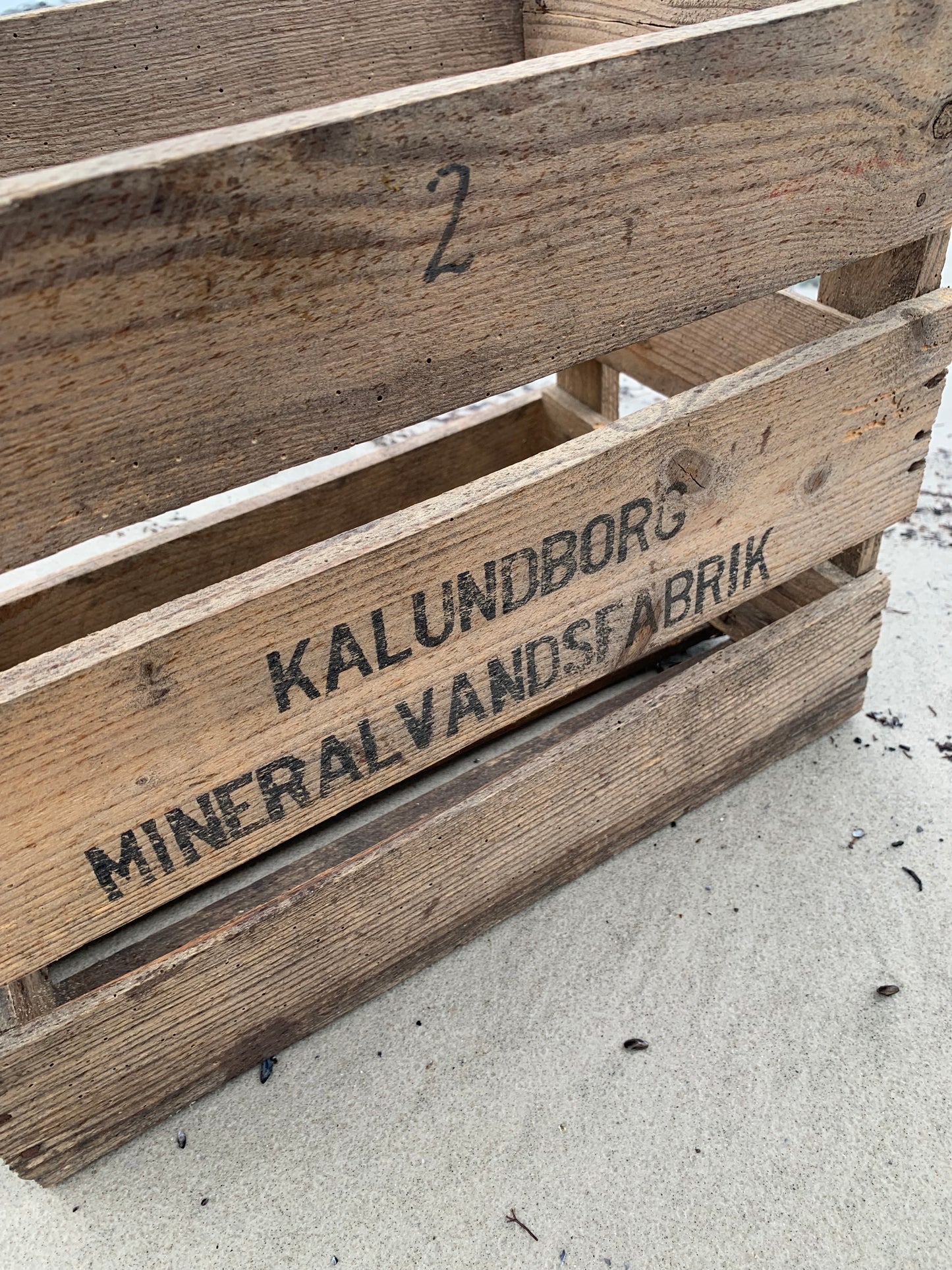 Box från Kalundborg mineralvattenfabrik