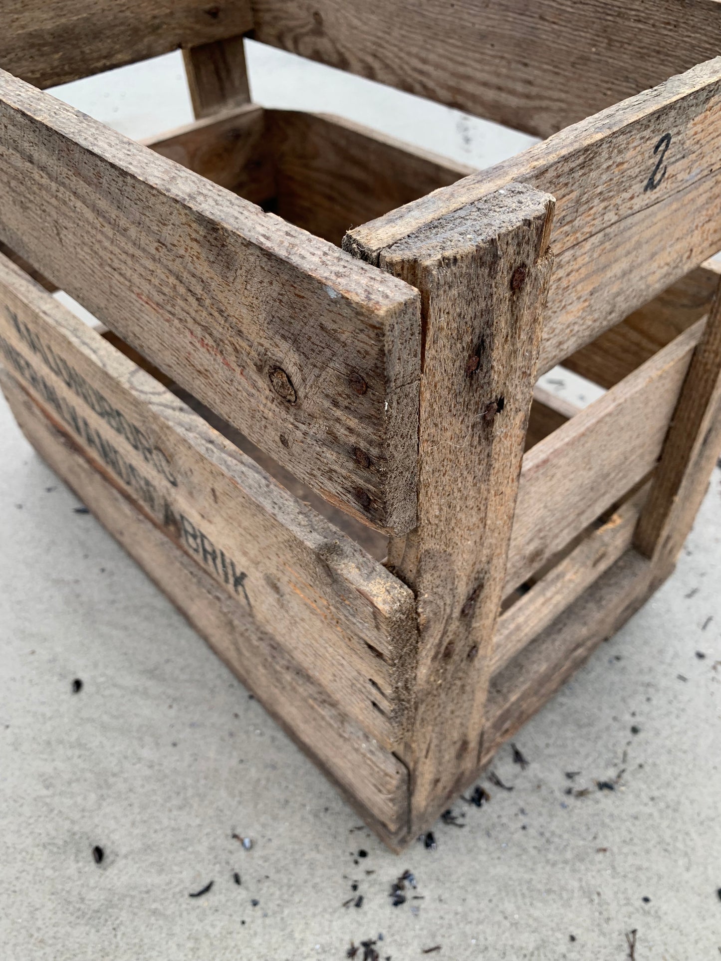 Box från Kalundborg mineralvattenfabrik