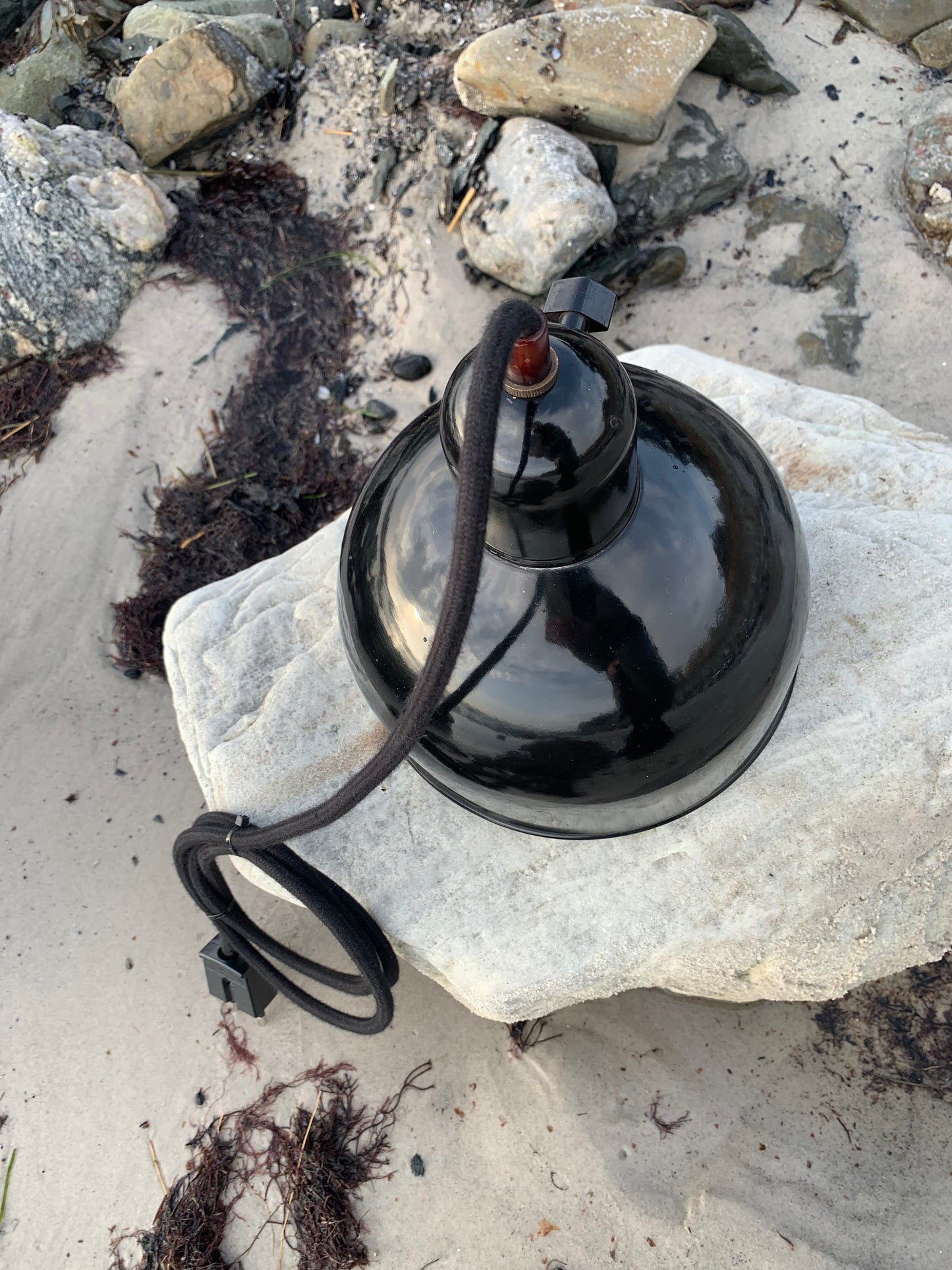 Kaiser Idell 6596 - Original svart taklampa