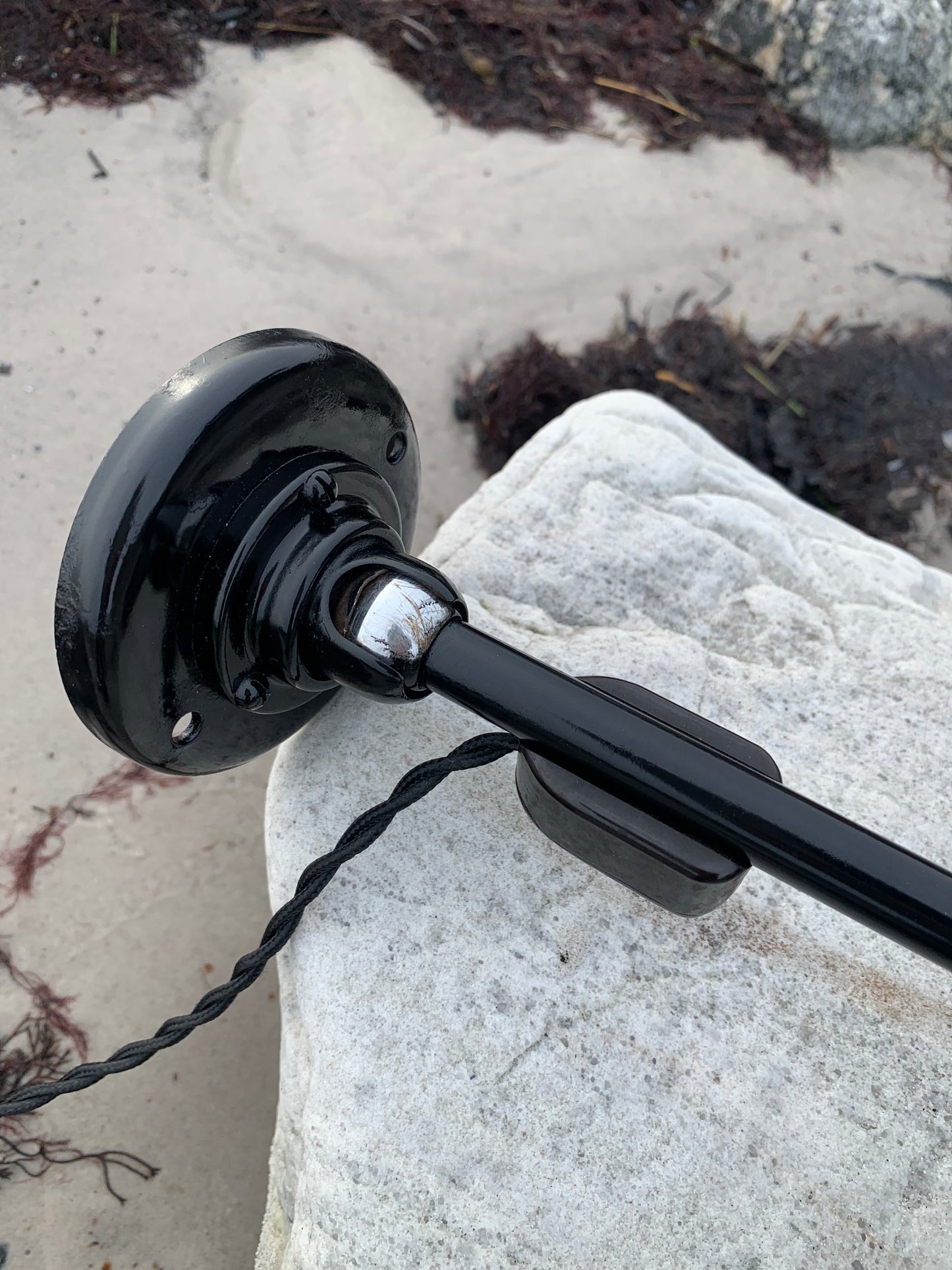 Kaiser Idell 6723 vägglampa - Svart