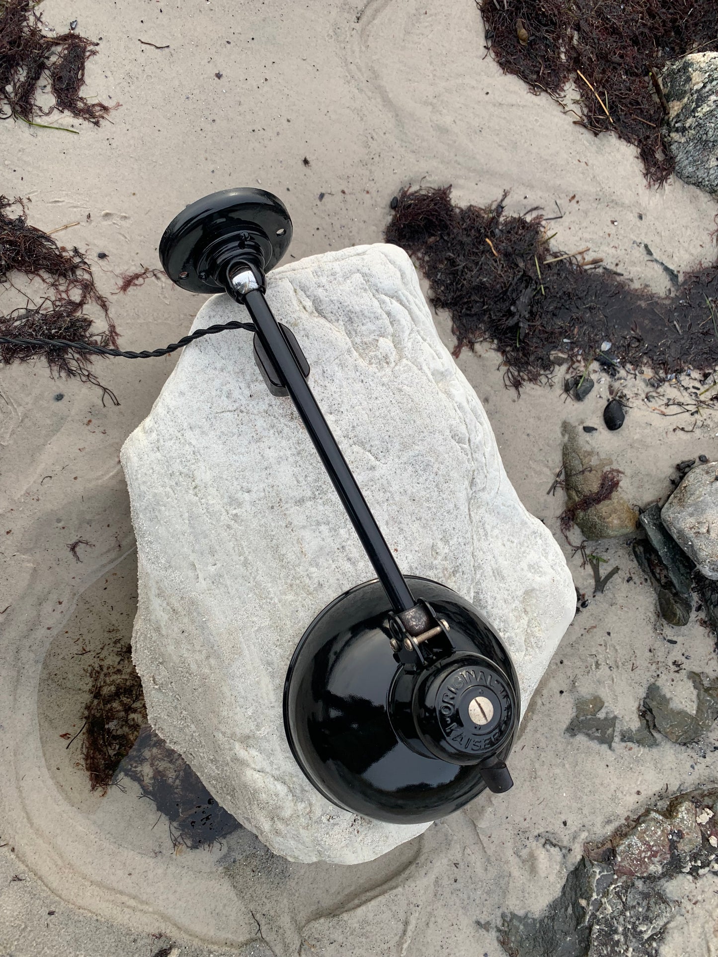 Kaiser Idell 6723 vägglampa - Svart
