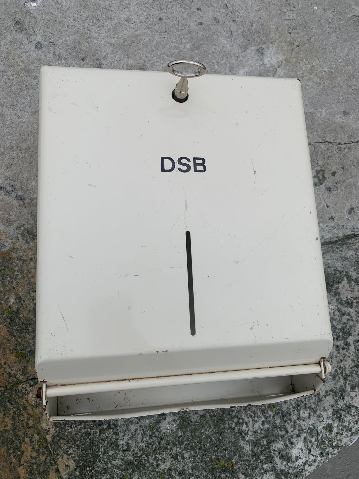 DSB pappersdispenser