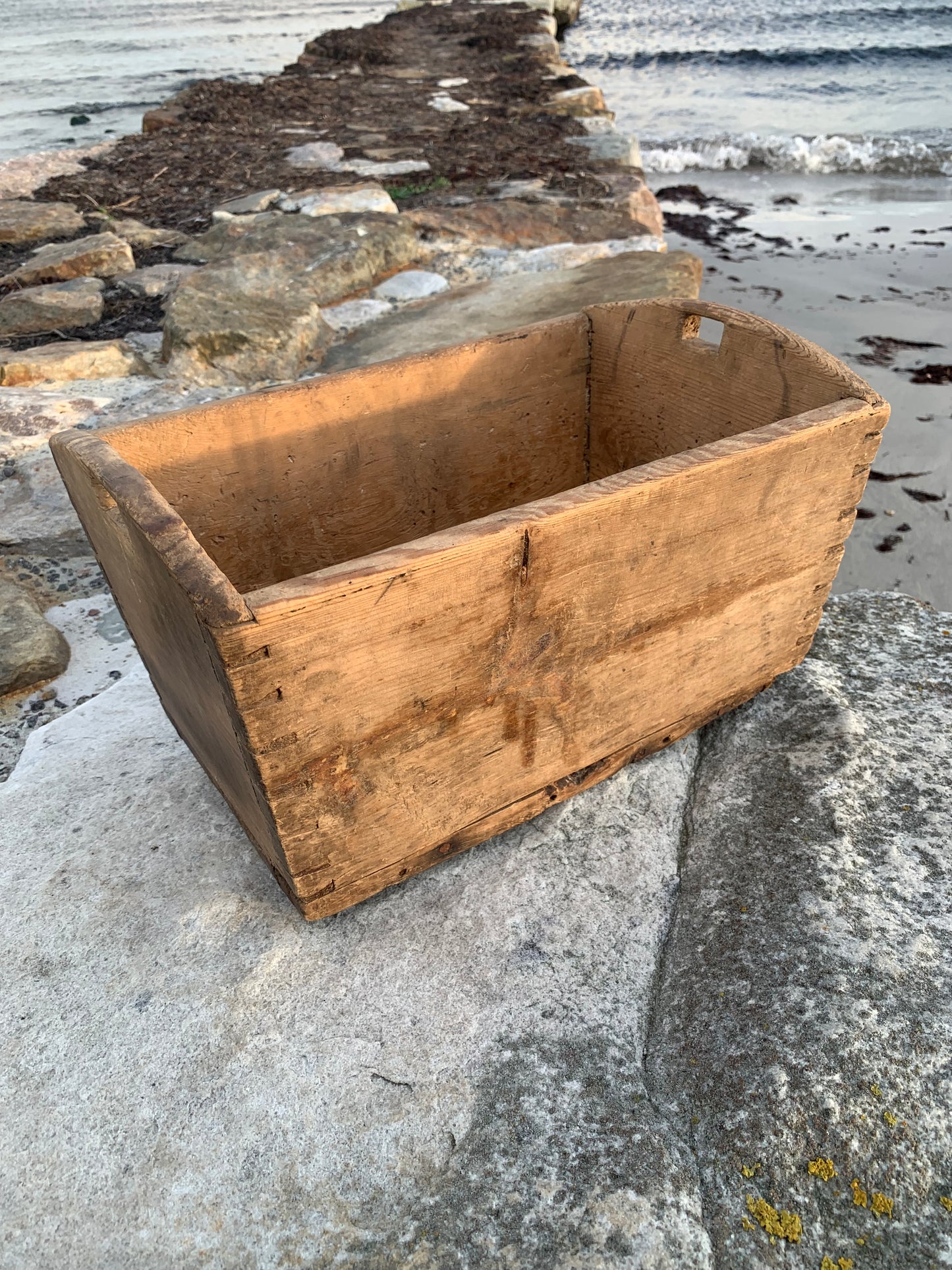 Gammal och mycket charmig trälåda