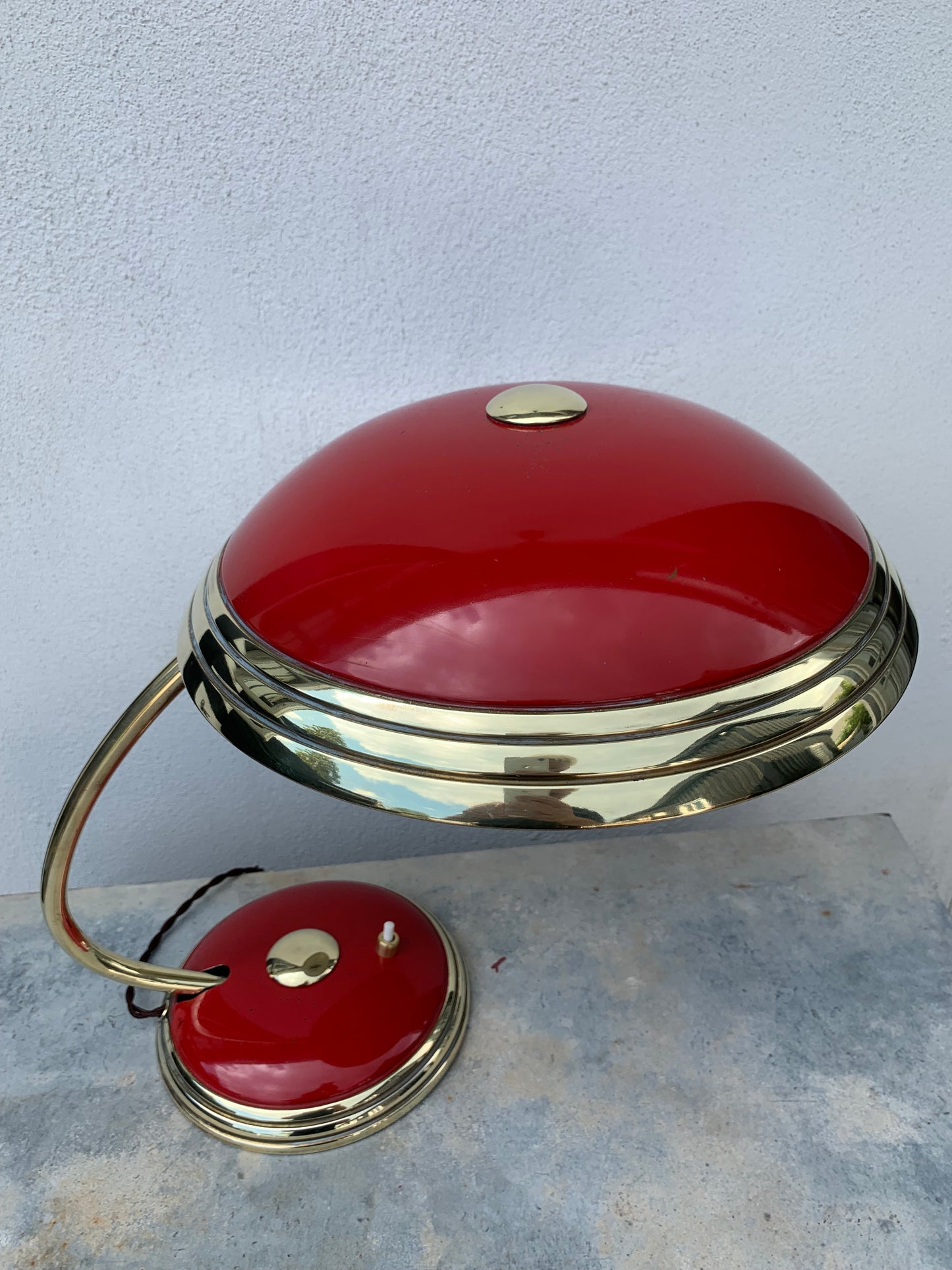 Helo lampa - Röd/mässing