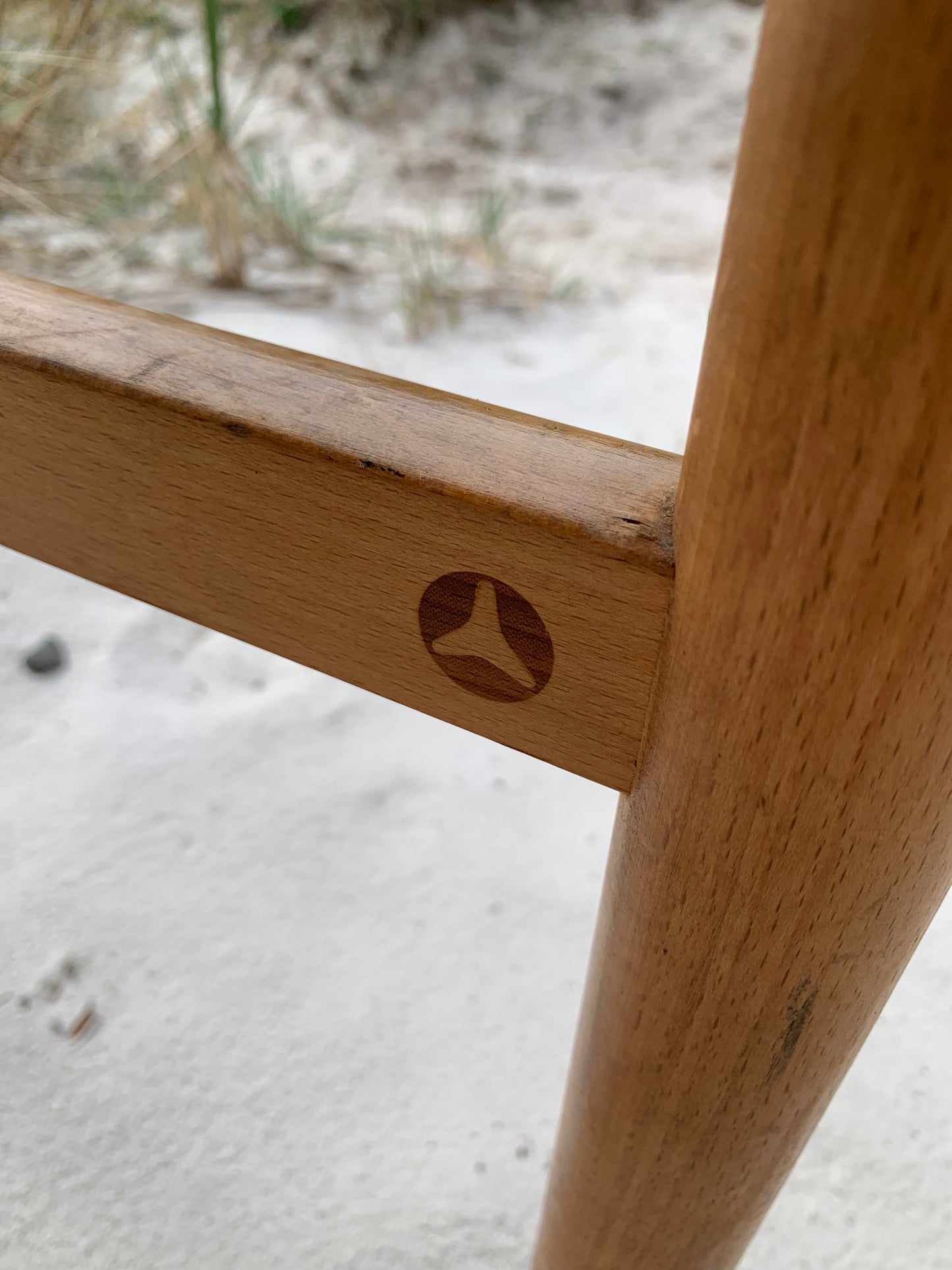 Skolbänk i trä