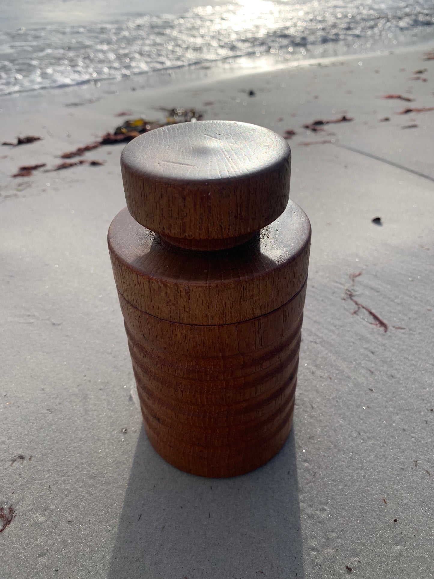 Teakburk med lock