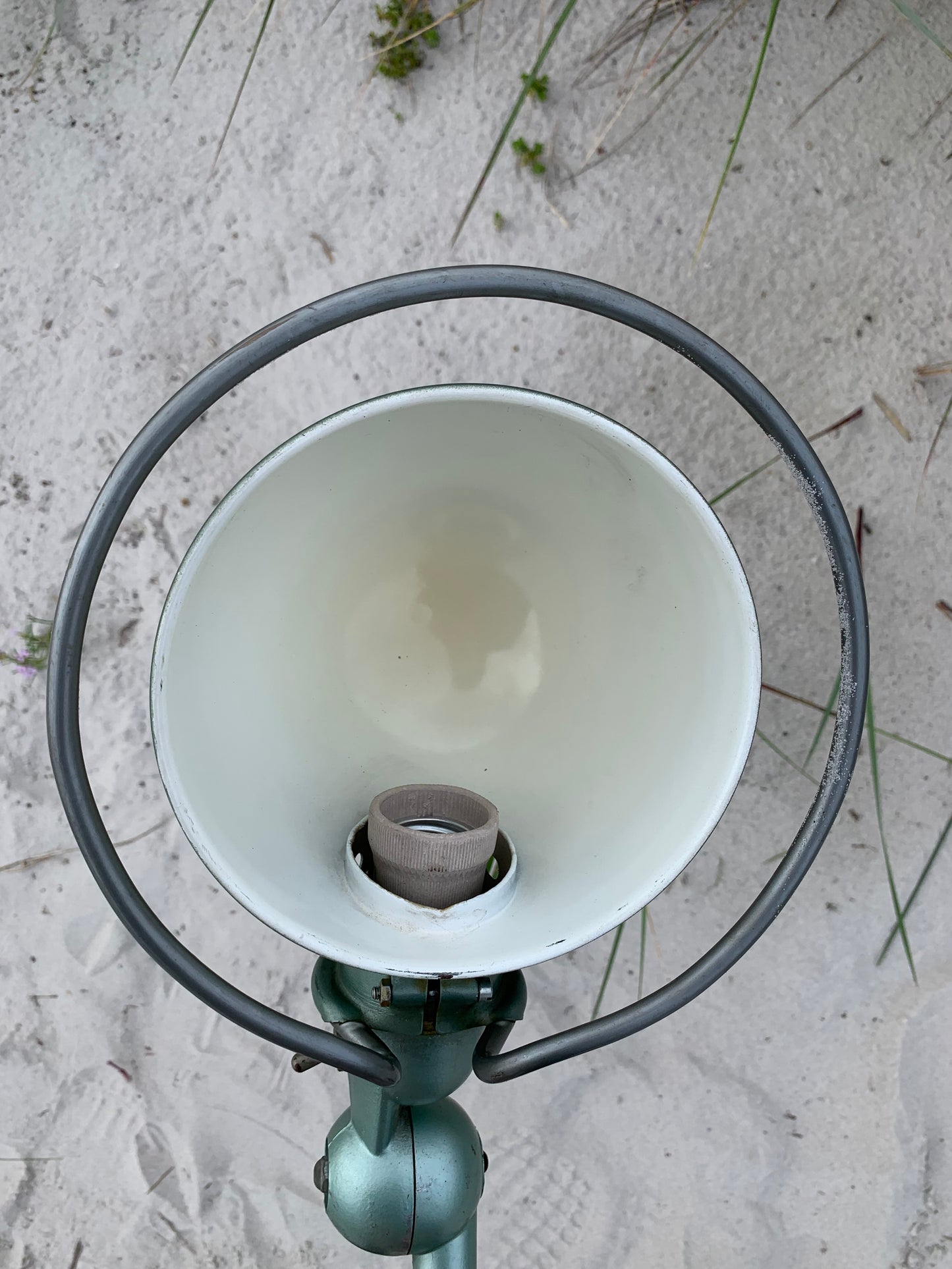 Jieldé med 2 armar och bordsbeslag - Grön