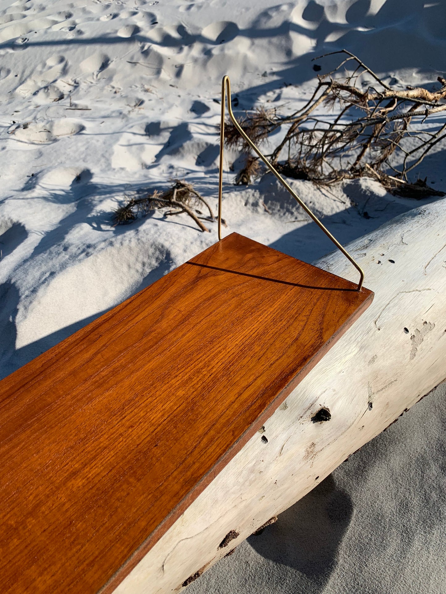 Hylla i teak
