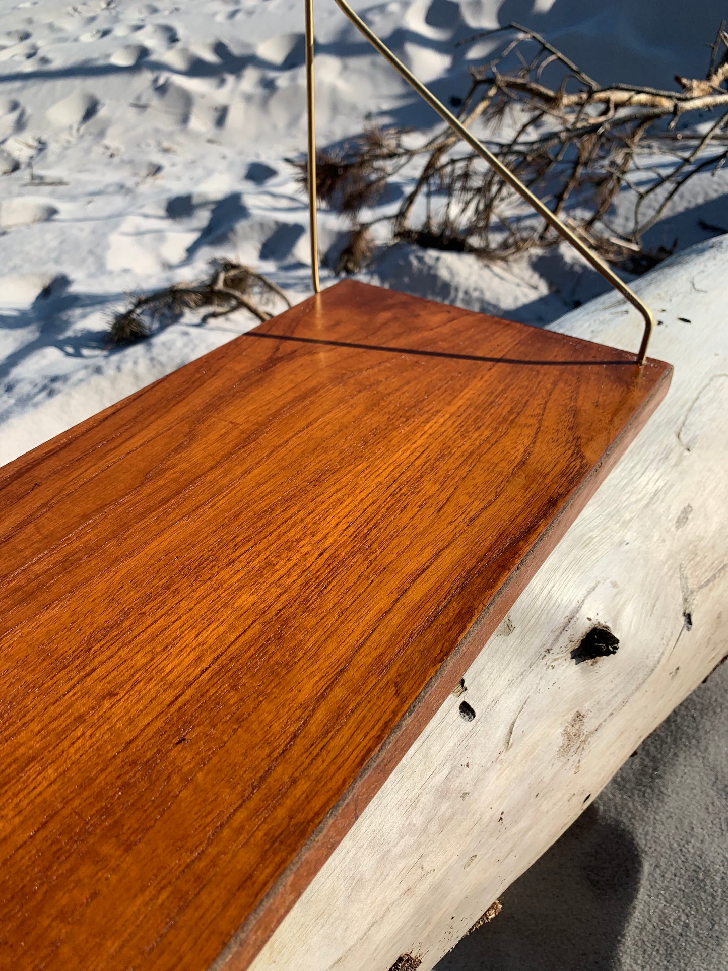 Hylla i teak