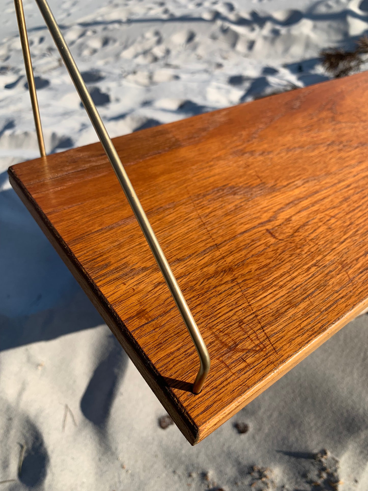 Hylla i teak