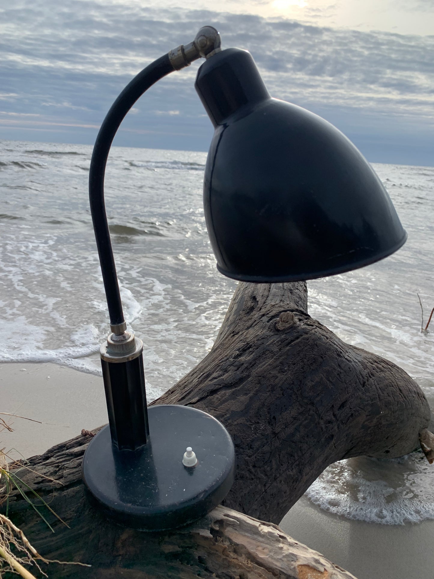 Molitor-lampa designad av Christian Dell