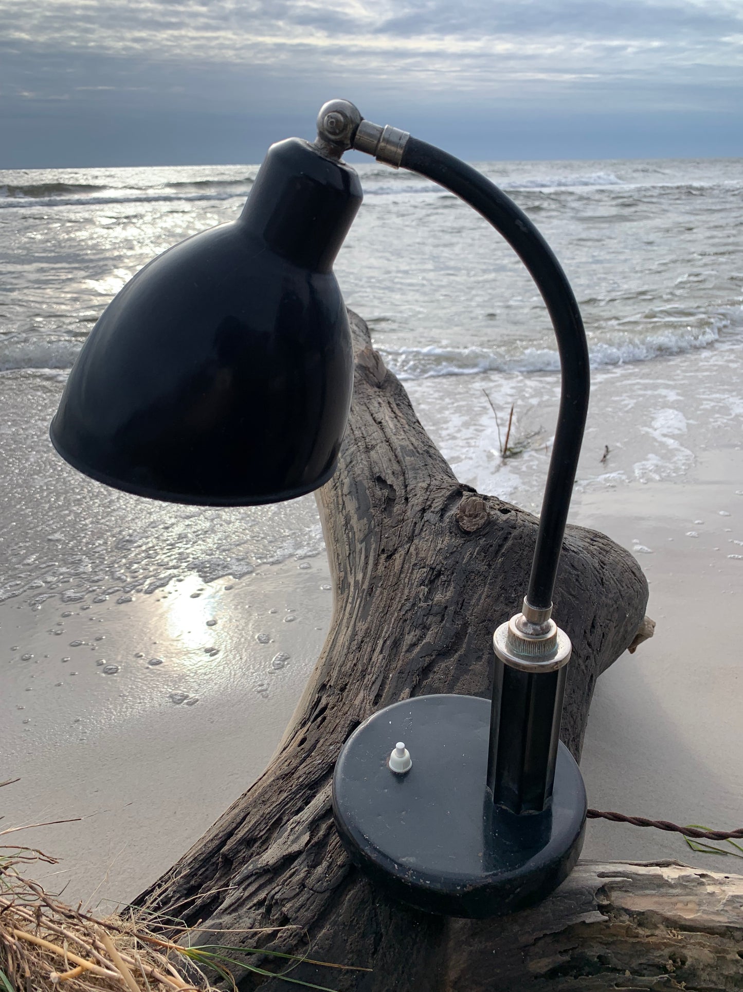 Molitor-lampa designad av Christian Dell