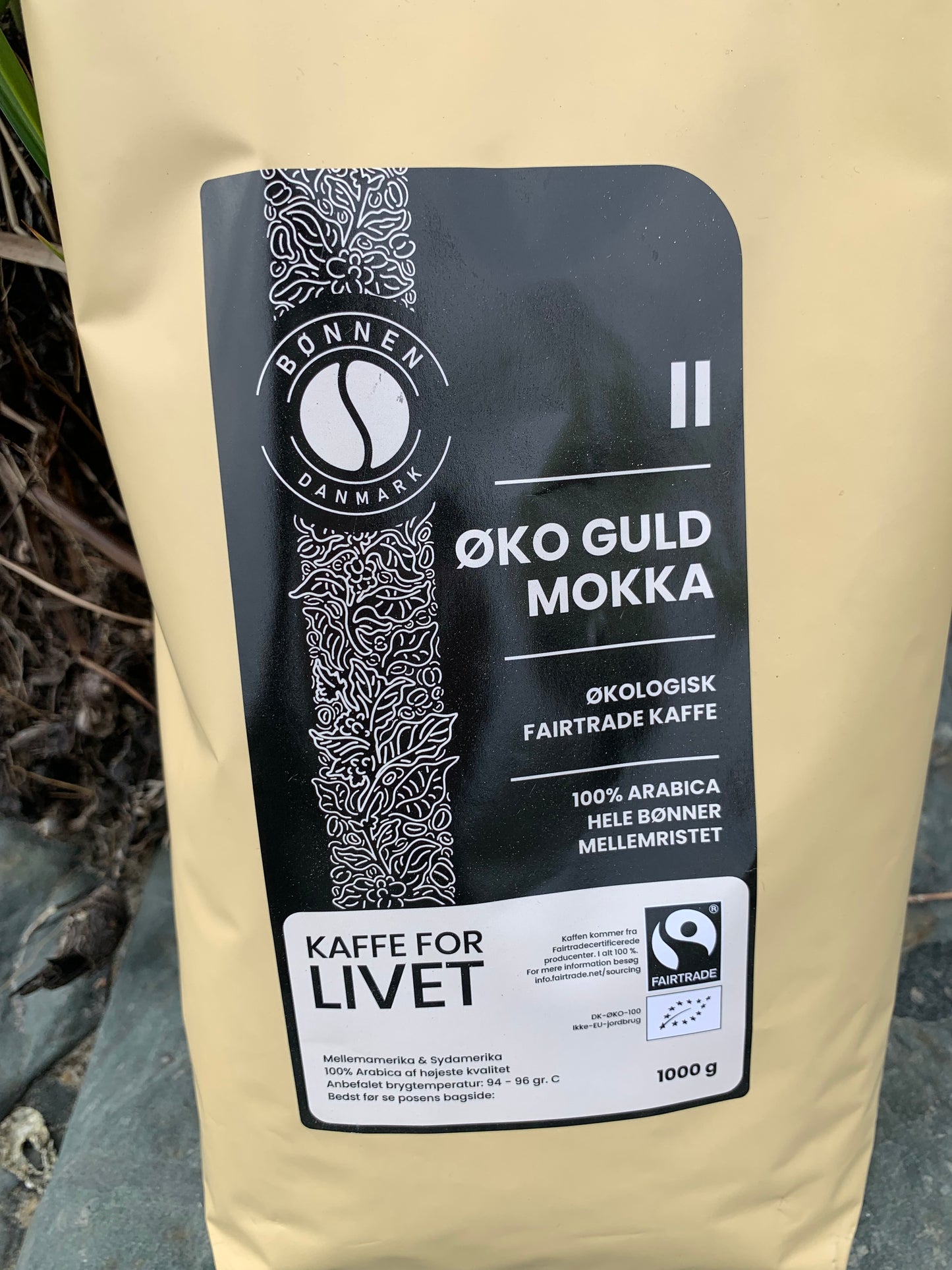 Hela kaffebönor - handplockade och ekologiska 1 kg.