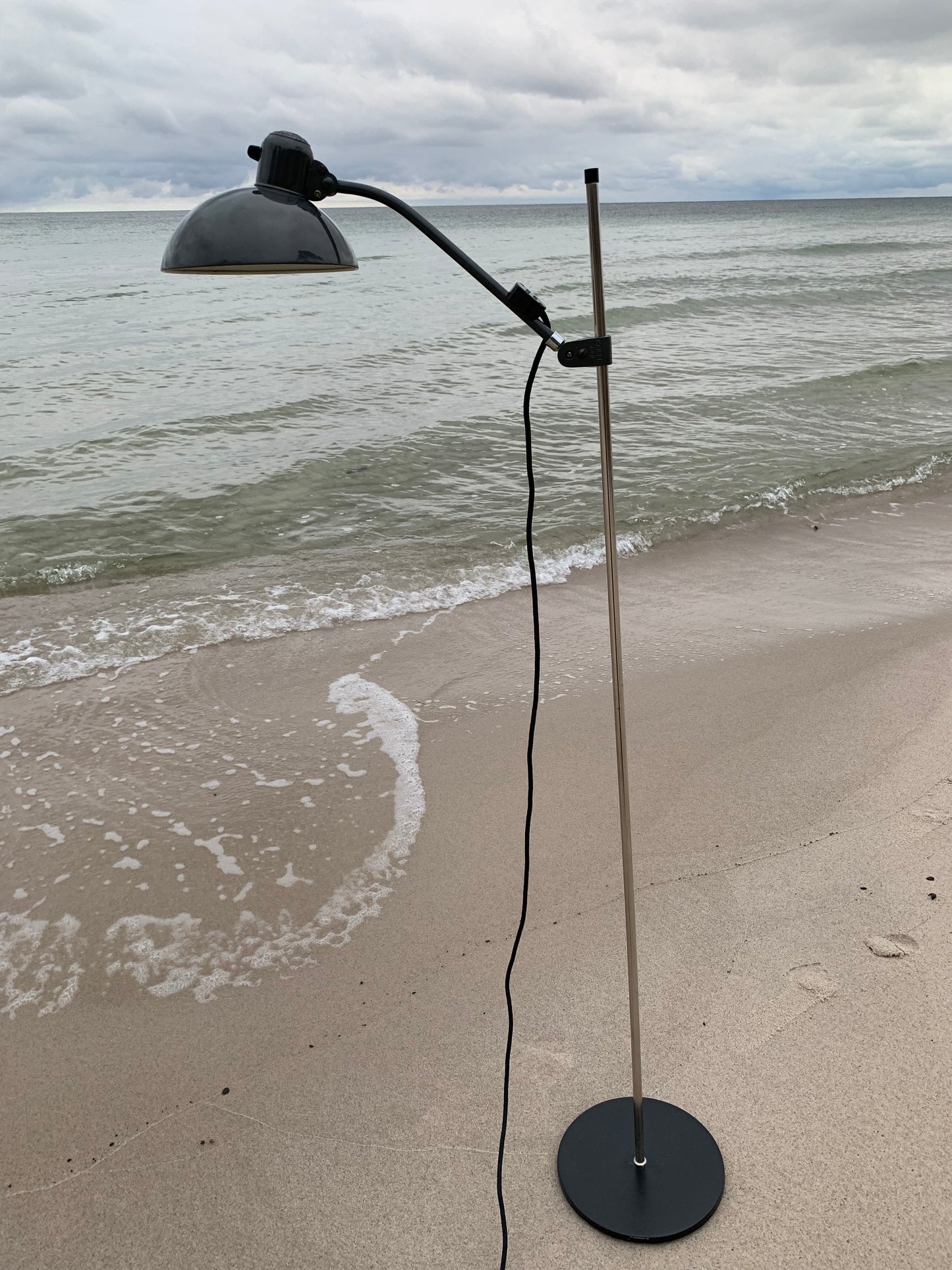 Kaiser Idell golvlampa - Grå