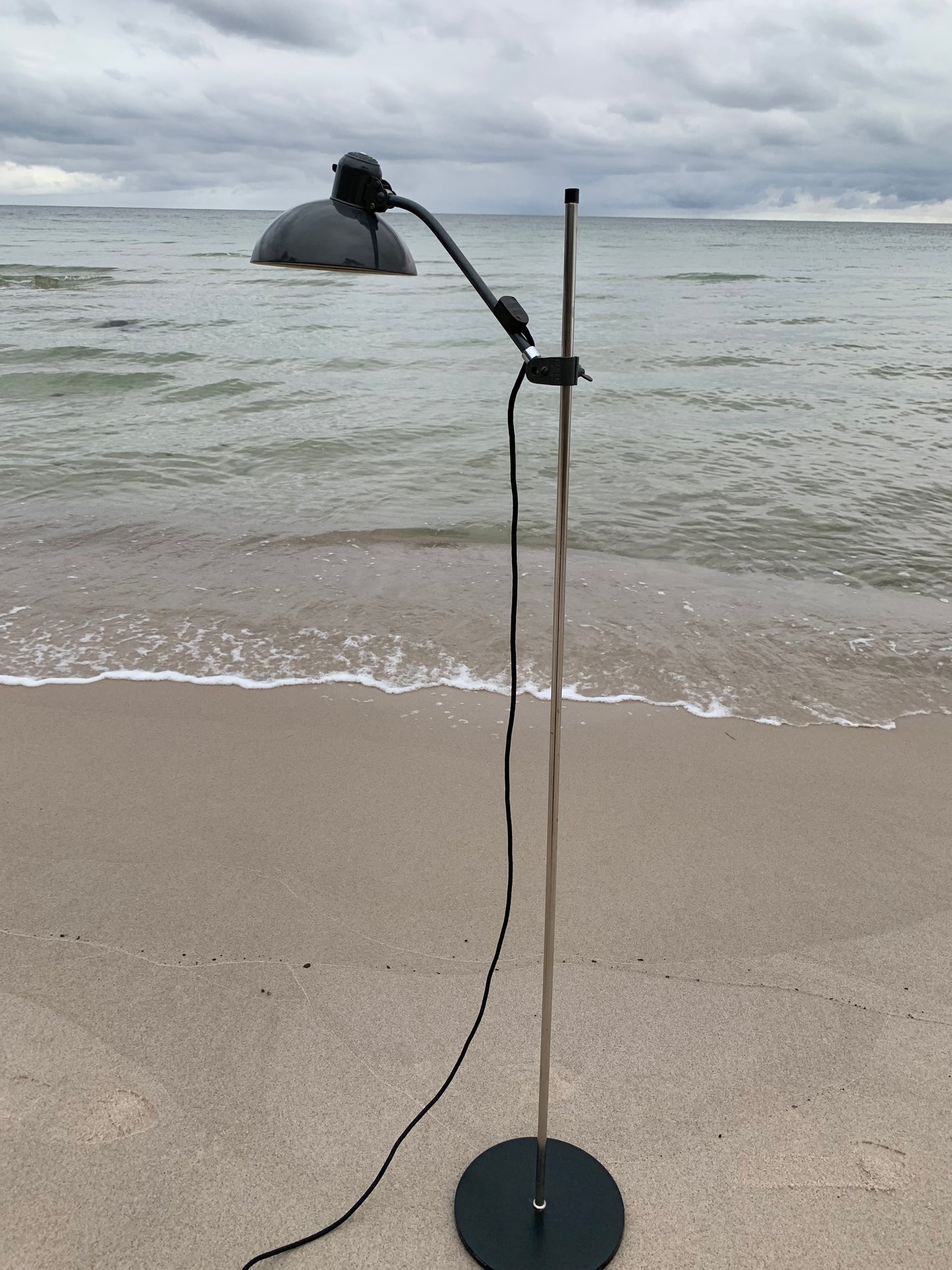 Kaiser Idell golvlampa - Grå