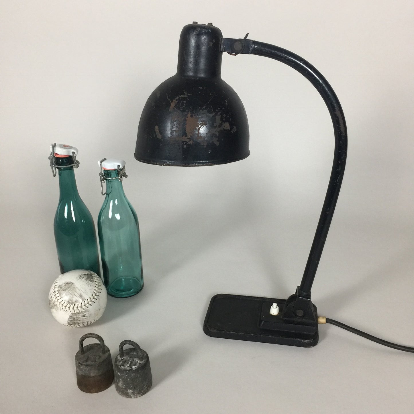 Läckert Bauhaus med vacker patina