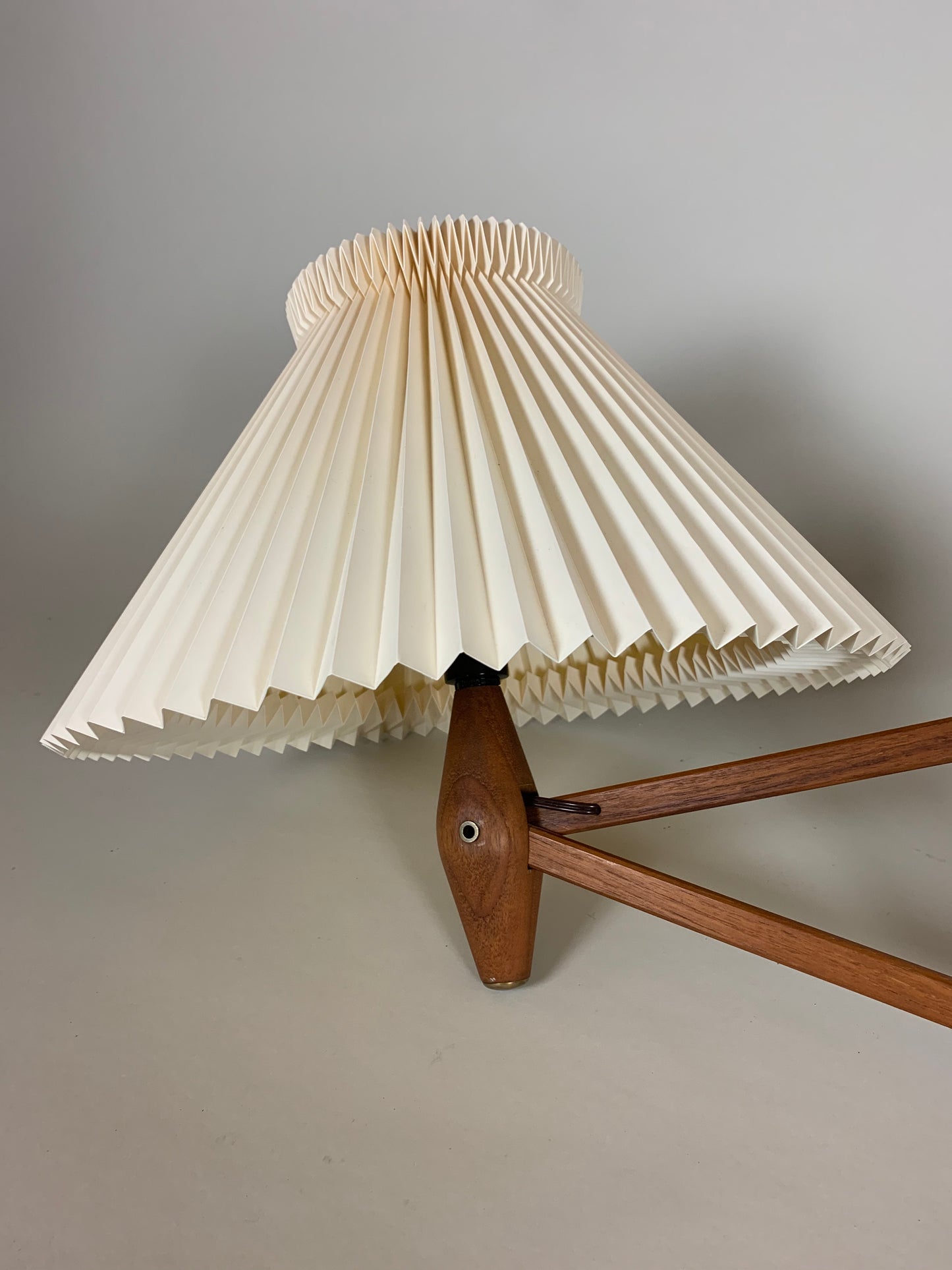 Saxe lampa med Le Klint skärm