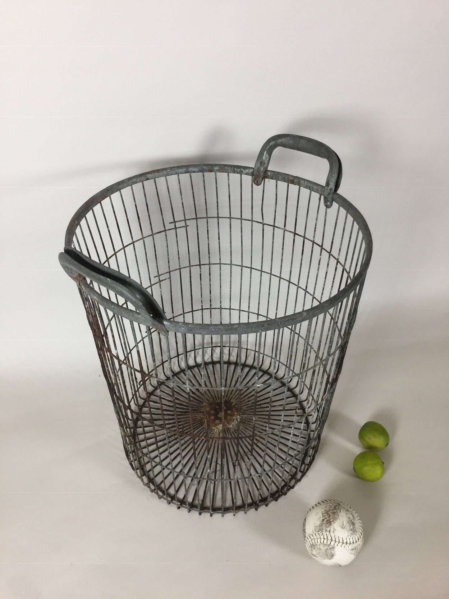 Rå potatiskorg med läcker patina