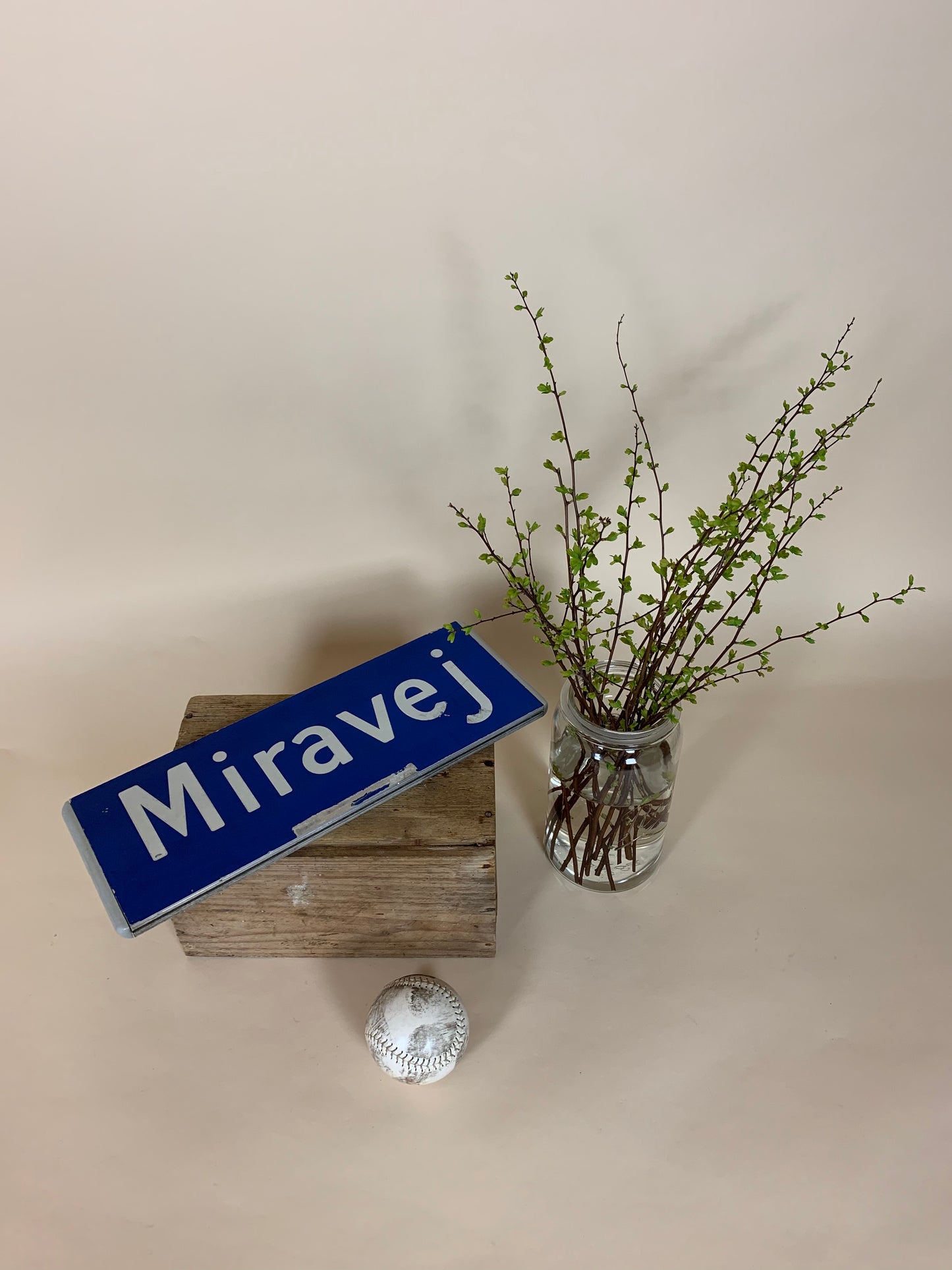 Vägskylt - Miravej
