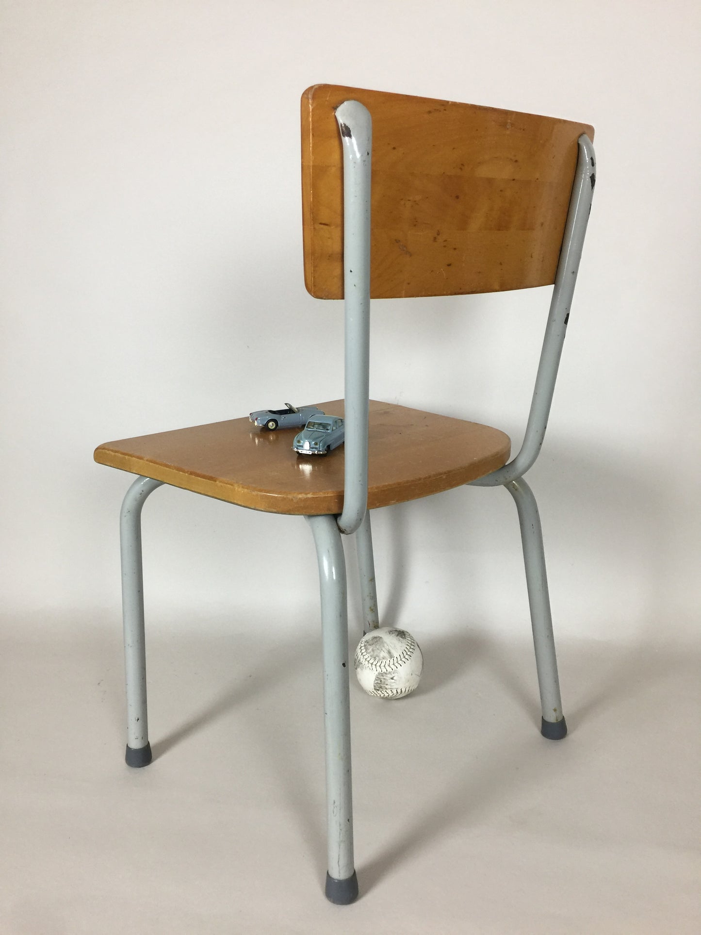 Vacker industribarnstol
