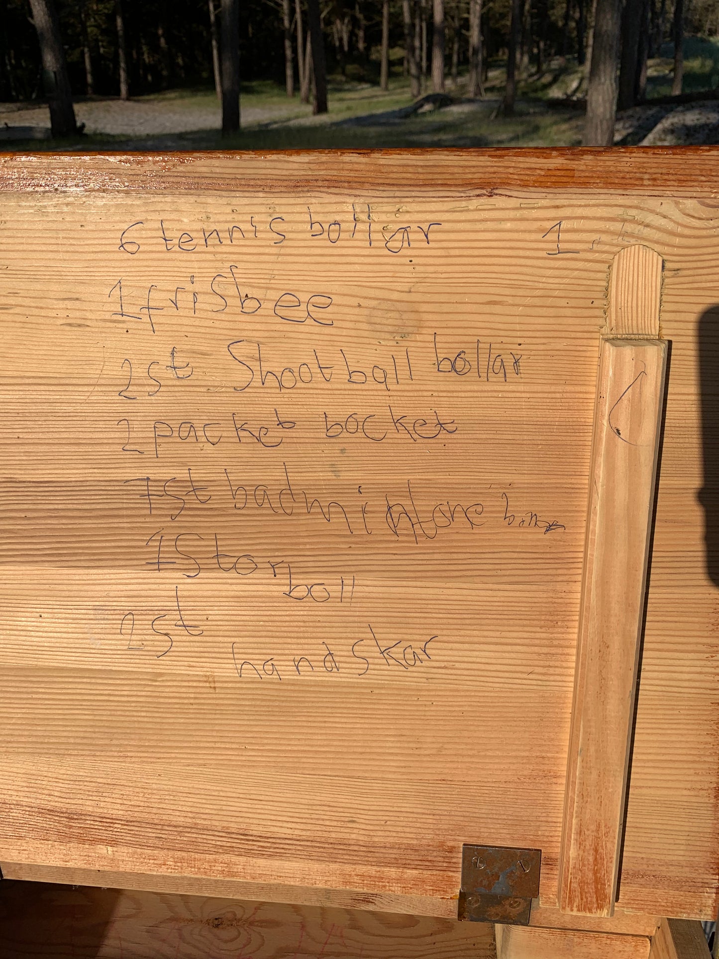 Skolbänk och stol från Grythyttan