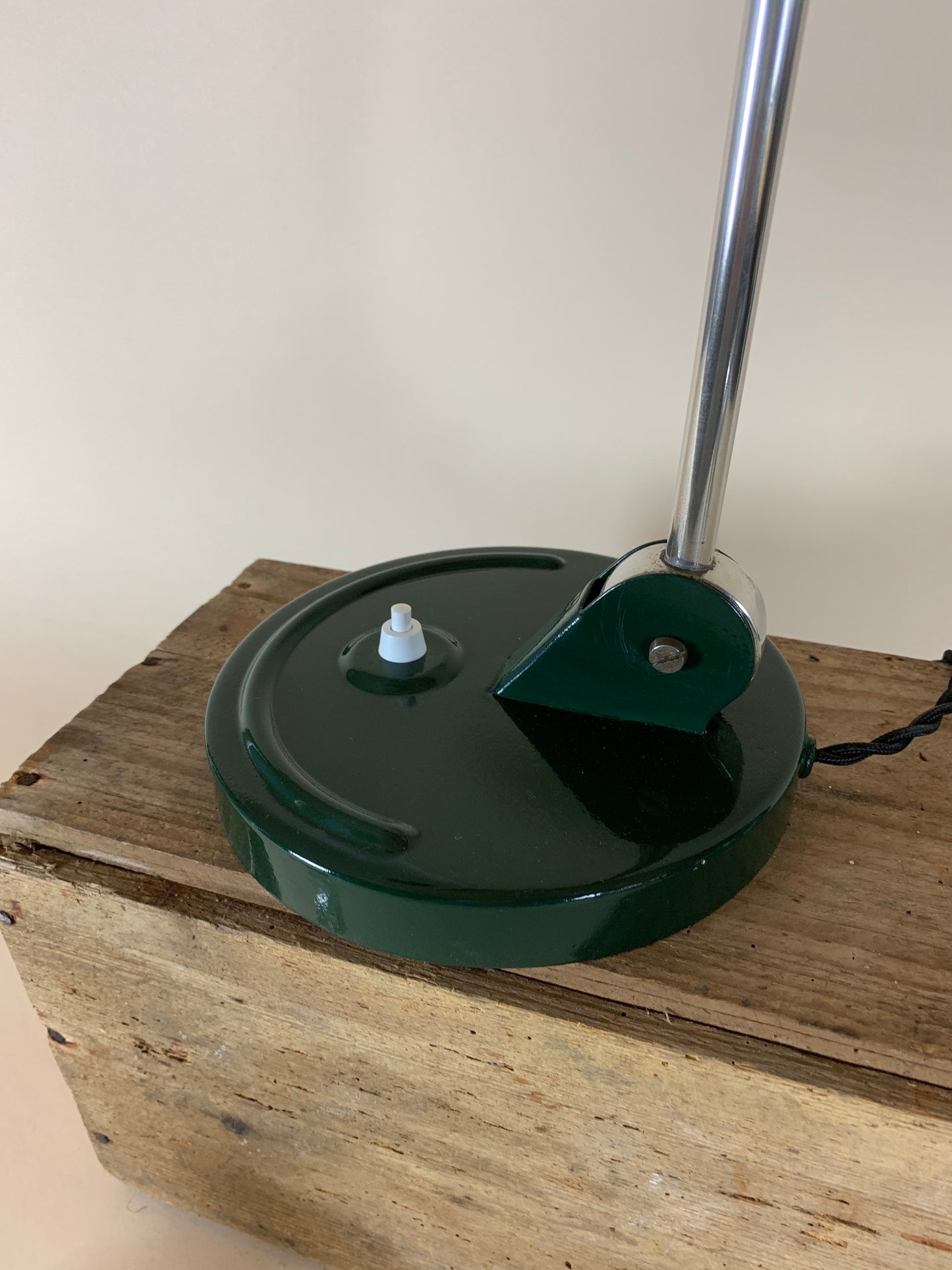 Bordslampa designad av Christian Dell för Koranda