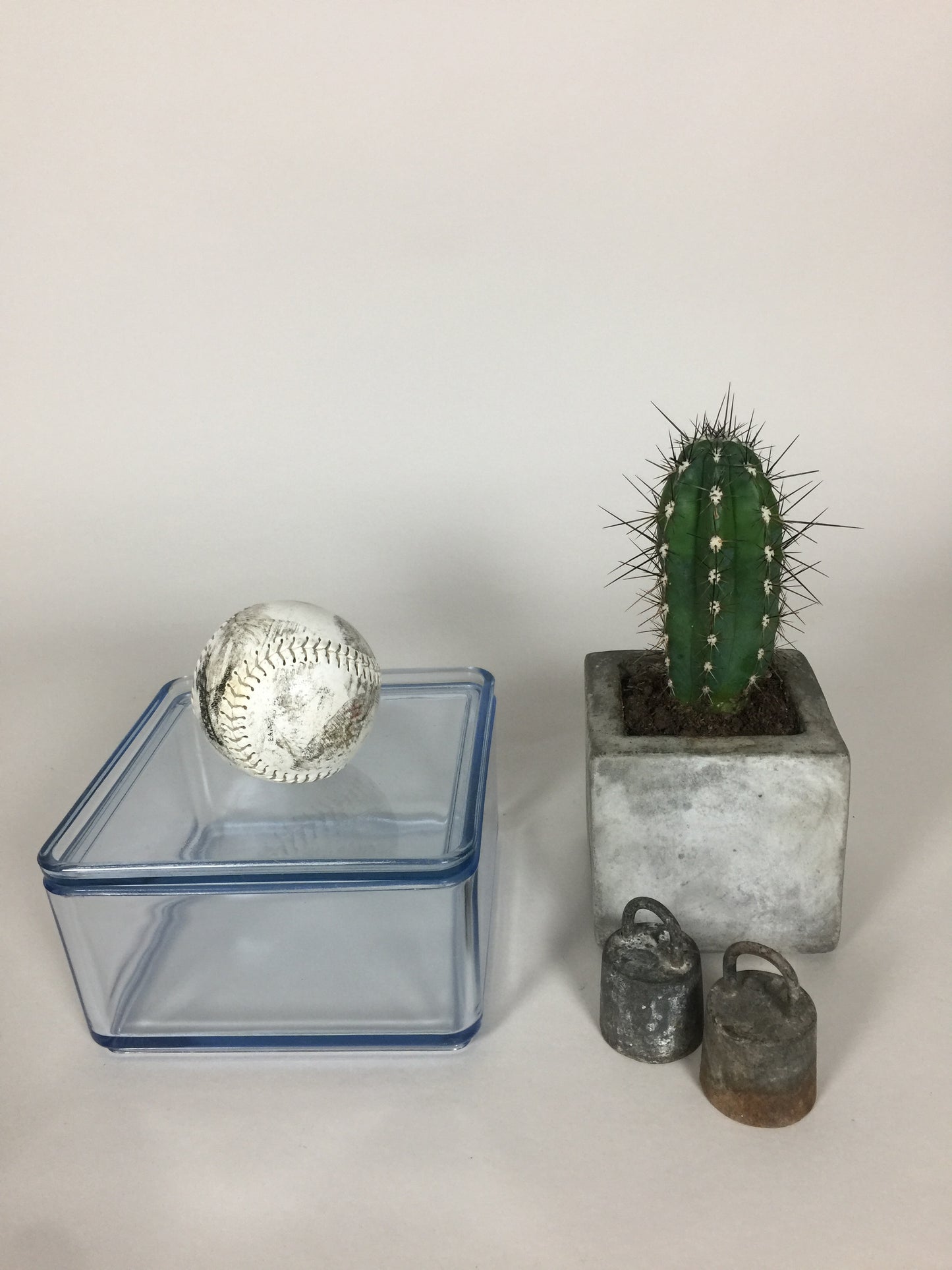 Fint och gammalt förvaringsglas med lock