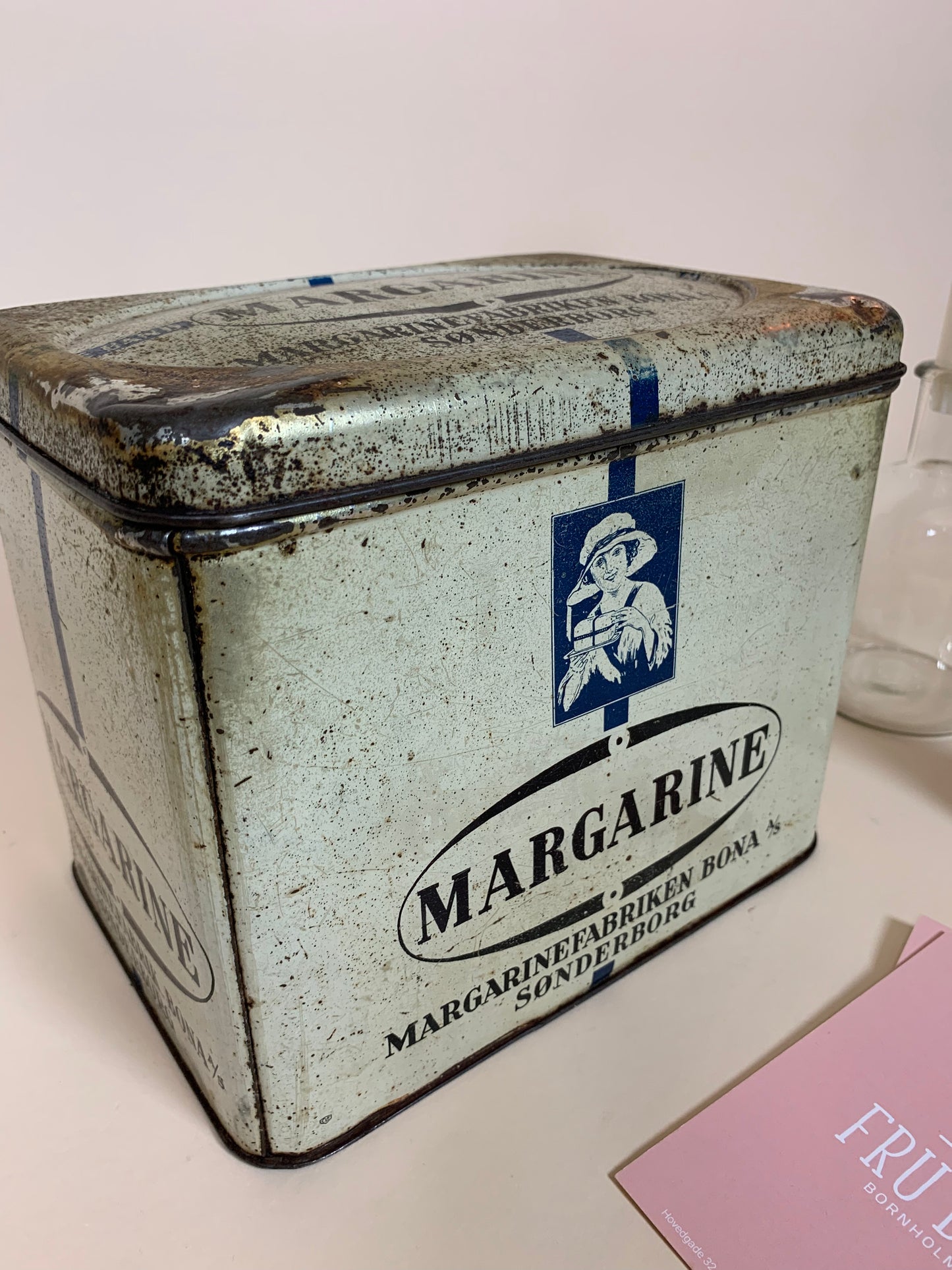 Vacker gammal margarinburk från Sønderborg